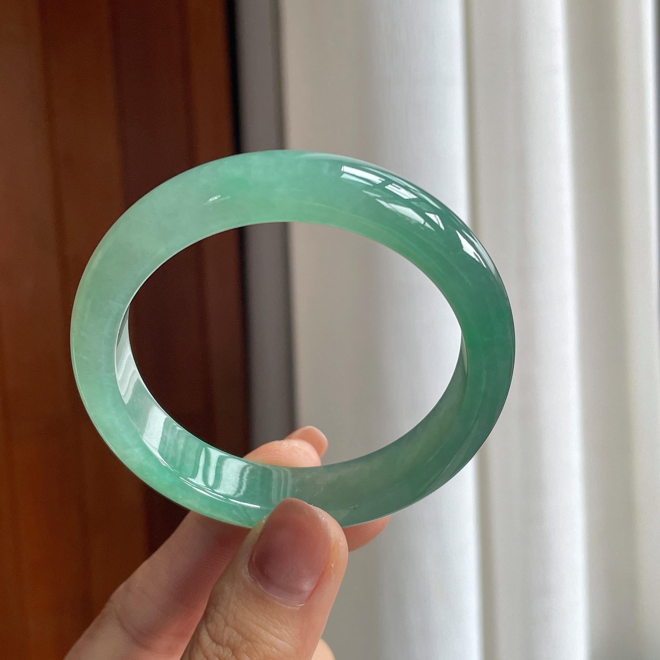 冰种湖水绿翡翠平安镯（54mm）（yc286524）