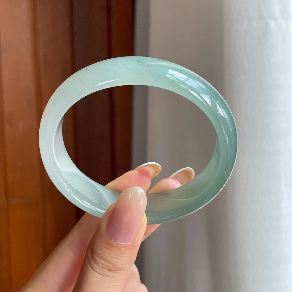 糯冰带色宽版翡翠贵妃镯（58mm)（yc424973）