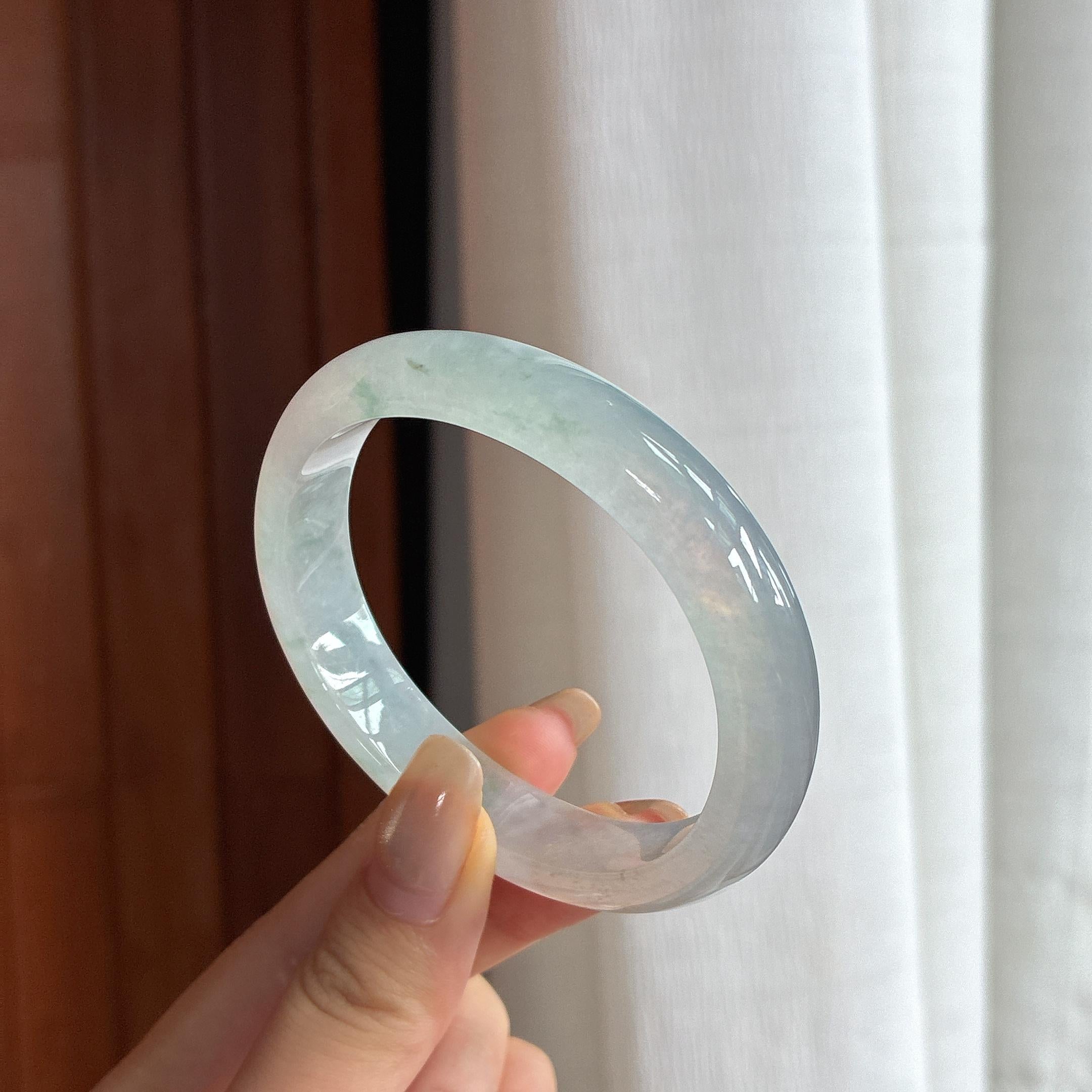糯冰淡底色飘花贵妃镯 57圈 天然缅甸A货翡翠（yc457137）
