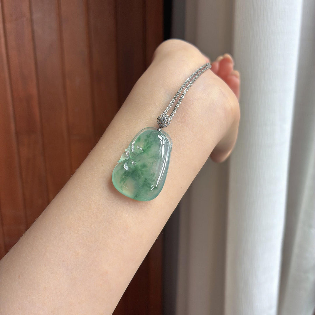 18k金扣头糯冰飘花如意 天然缅甸A货翡翠（yc459710）