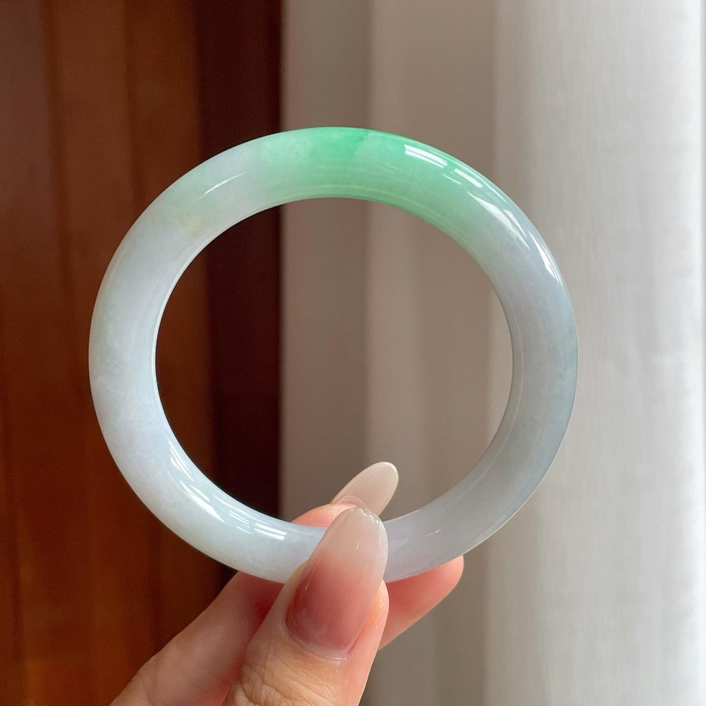 糯冰白底青翡翠圆条手镯（55.7mm）（yc263536）