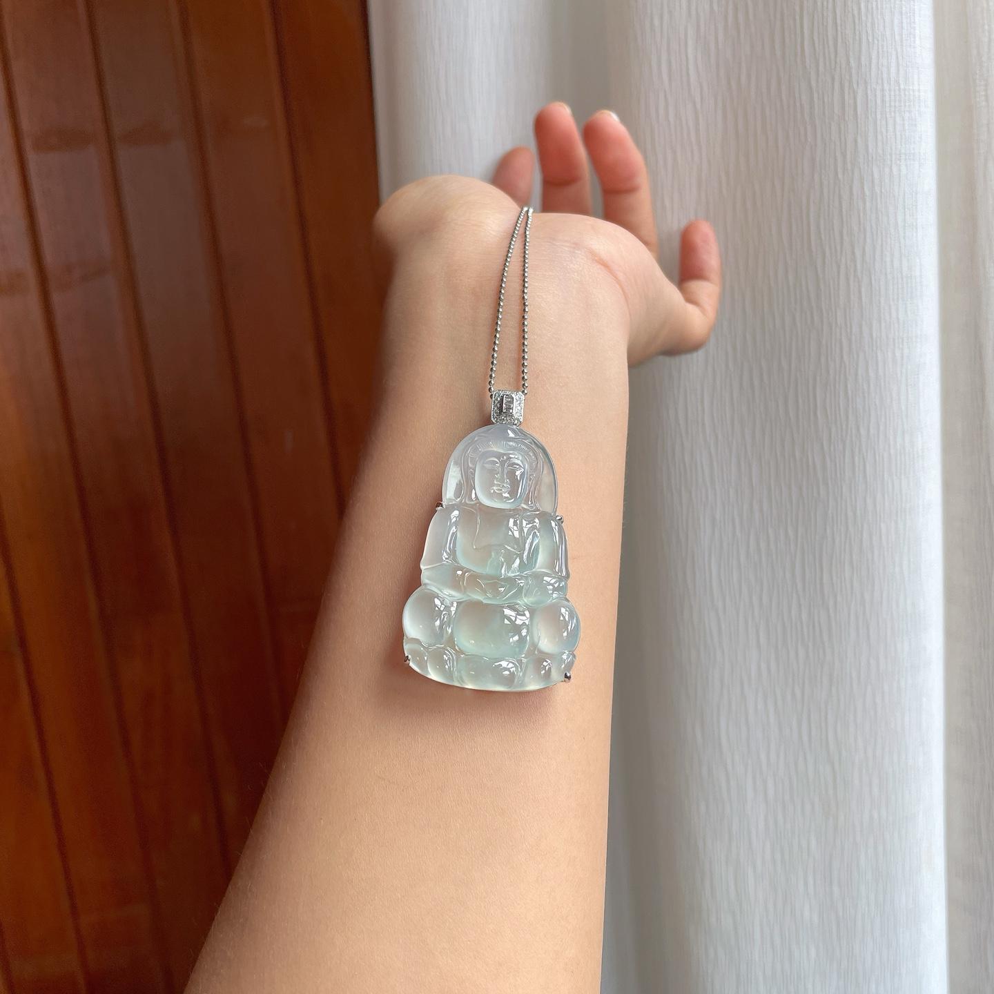 18k金镶冰种晴绿底翡翠观音（yc251033）