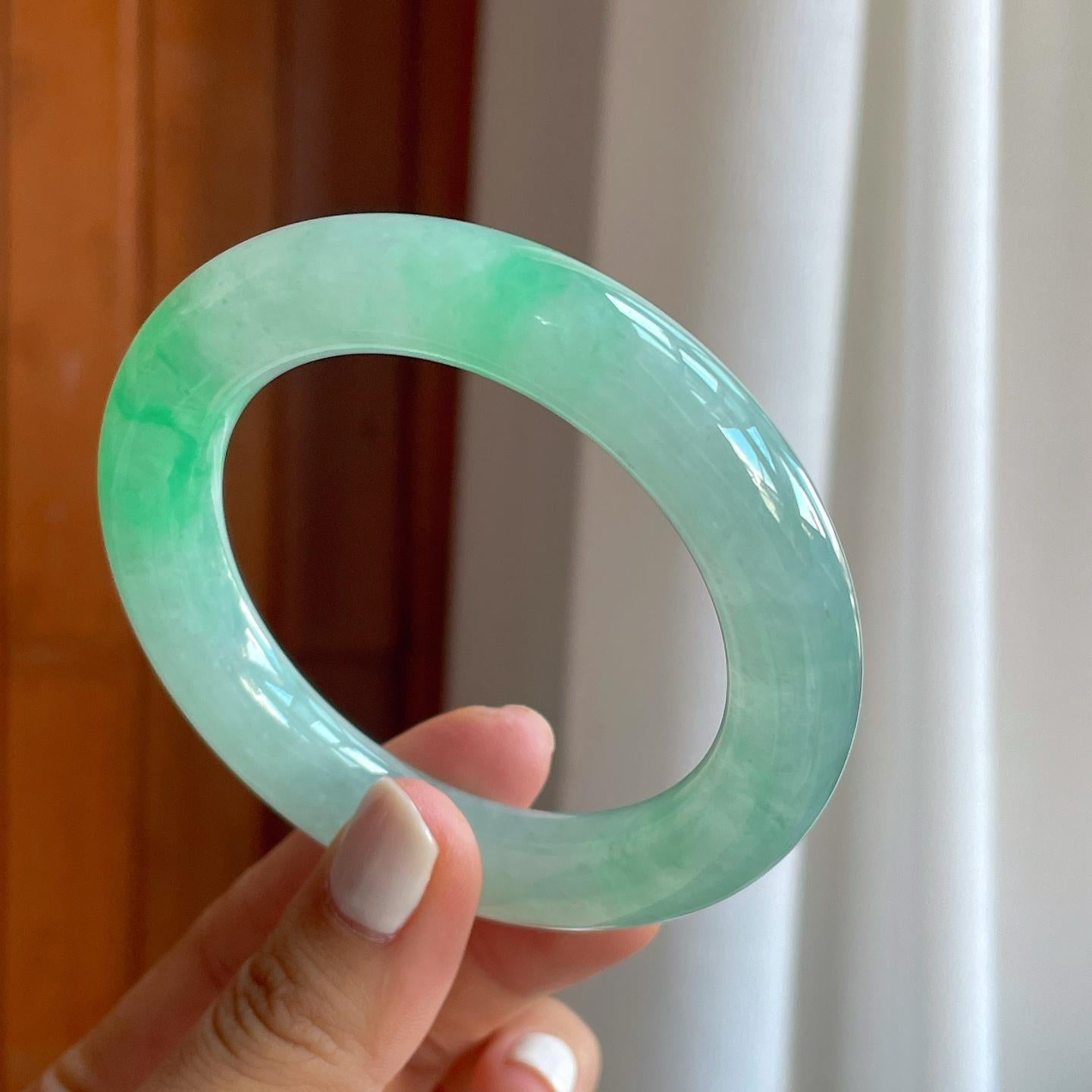 糯冰带色翡翠圆条手镯（54.8mm）（yc247172）