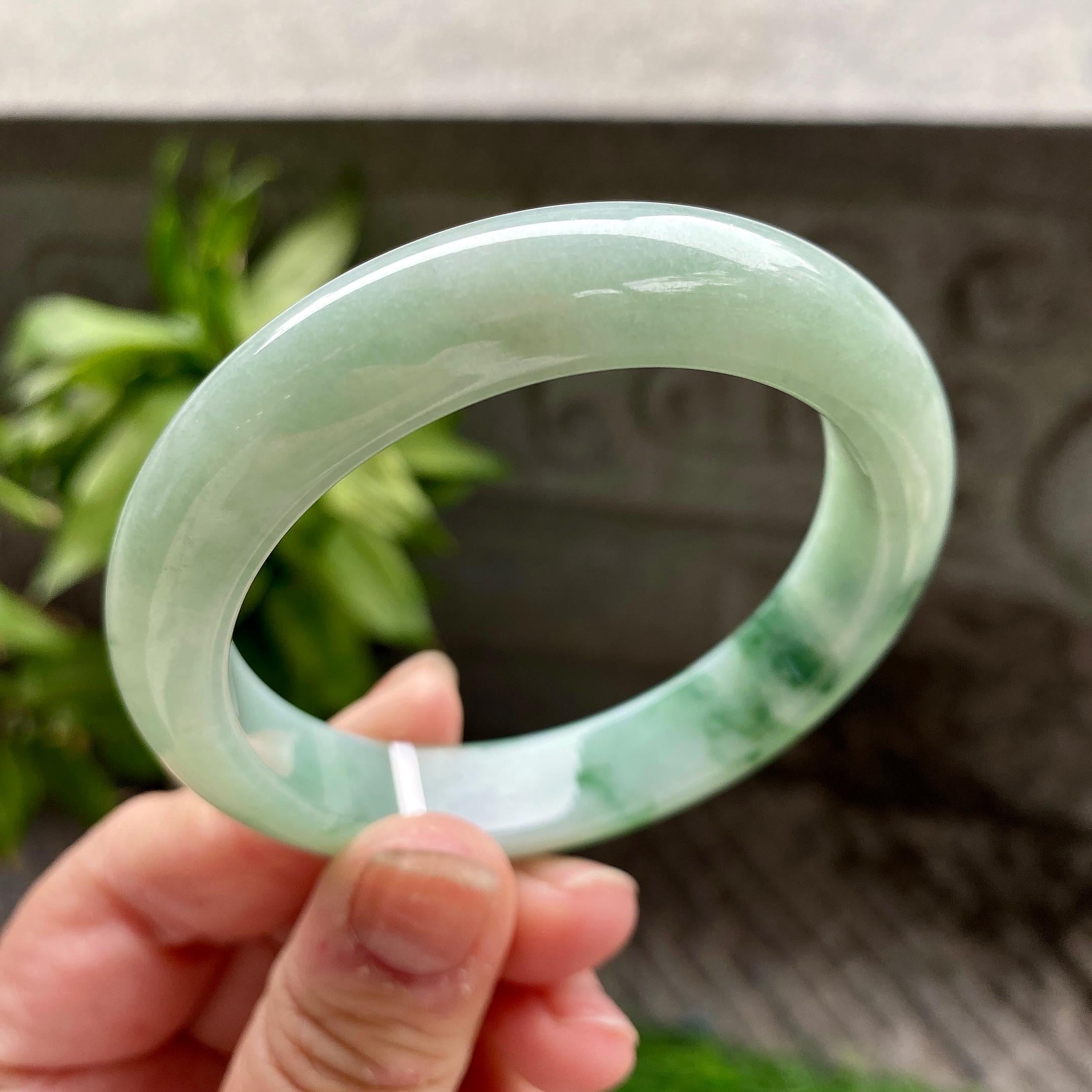 细糯种飘蓝绿花正圈平安镯55.3圈口 天然缅甸A货翡翠（yc317272）