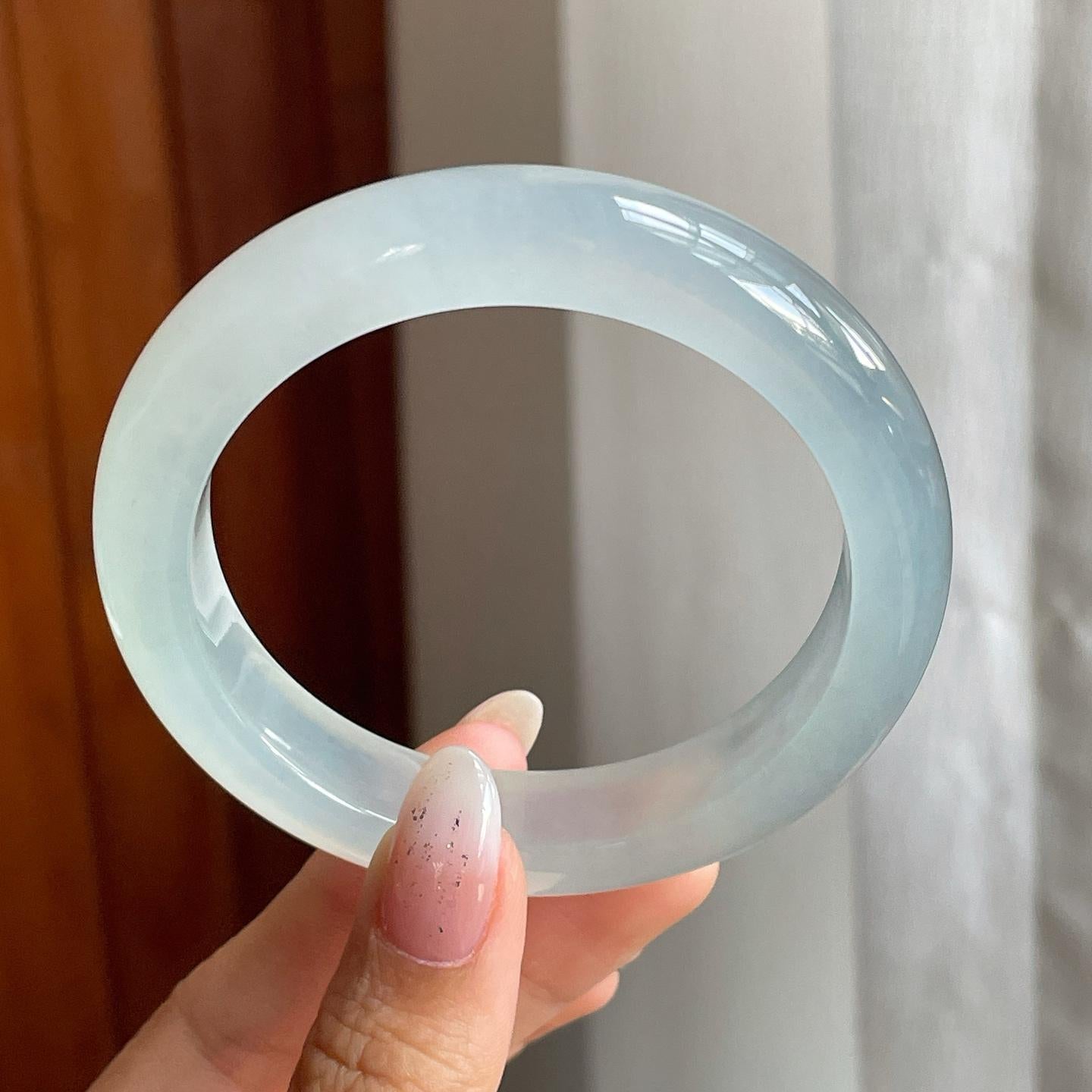 高冰种带底色翡翠平安镯（55mm）（yc204364）