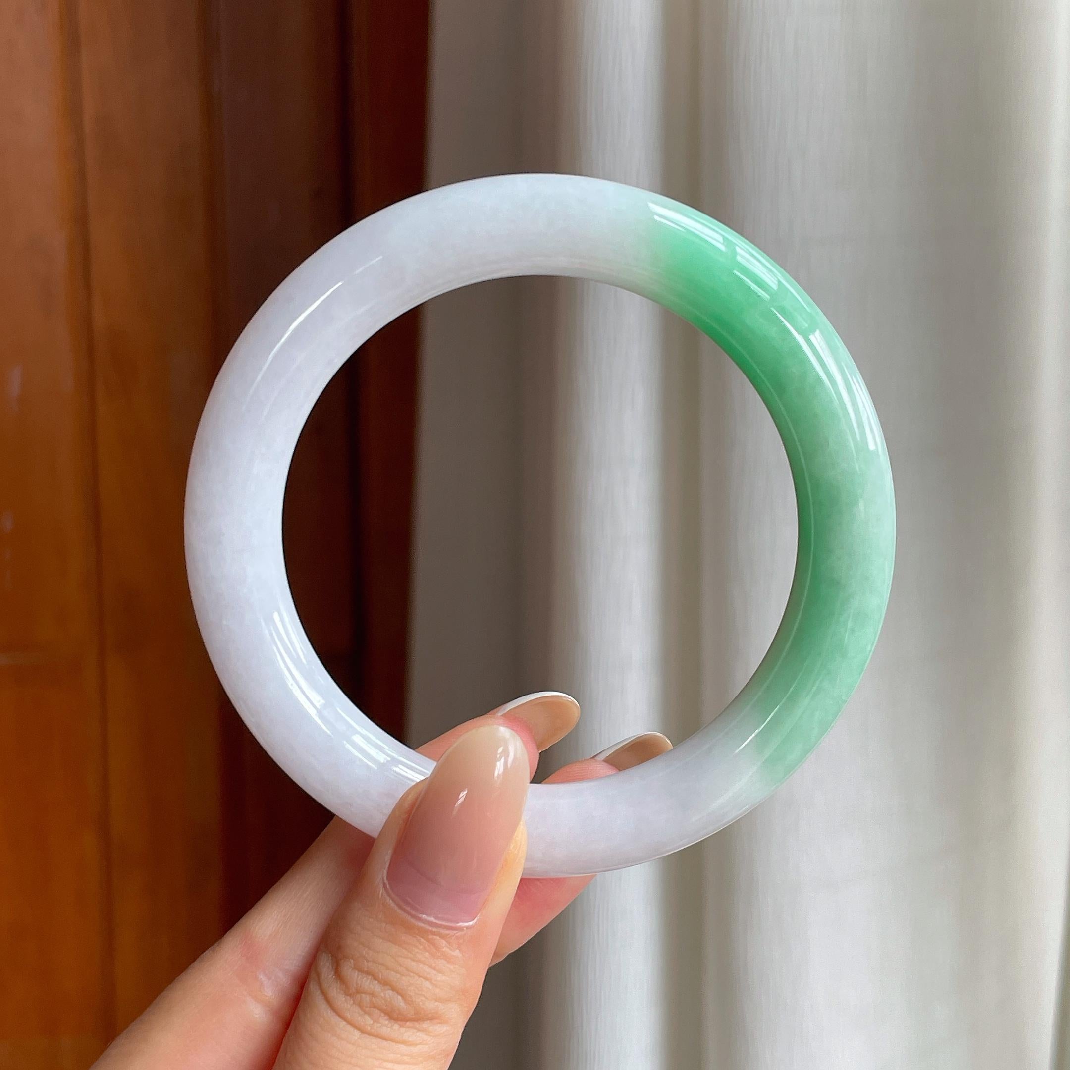 糯冰白底青翡翠圆条手镯（58.2mm)（yc416032）