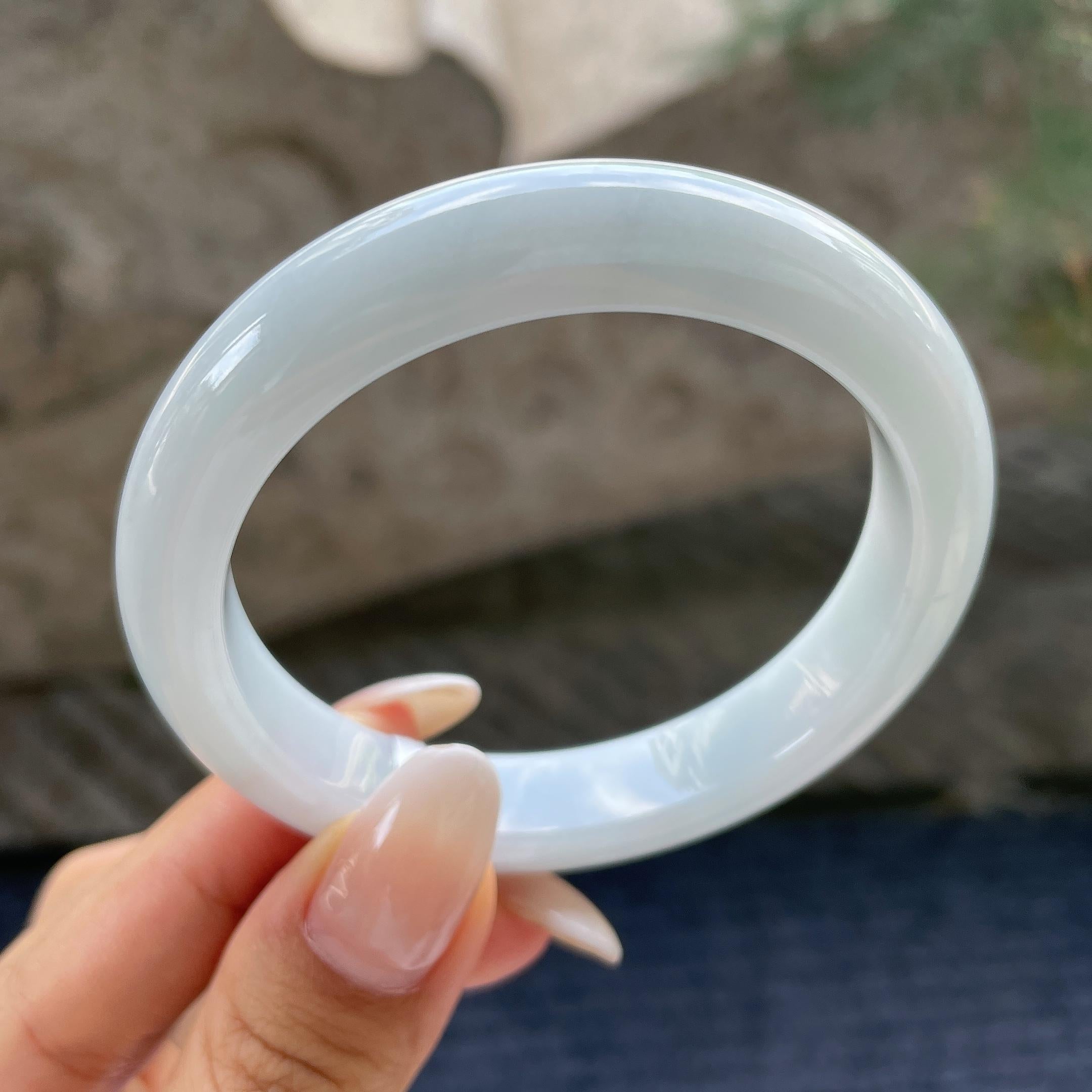 细糯种带底色正圈平安镯55.2圈      天然缅甸A货翡翠（yc421205）
