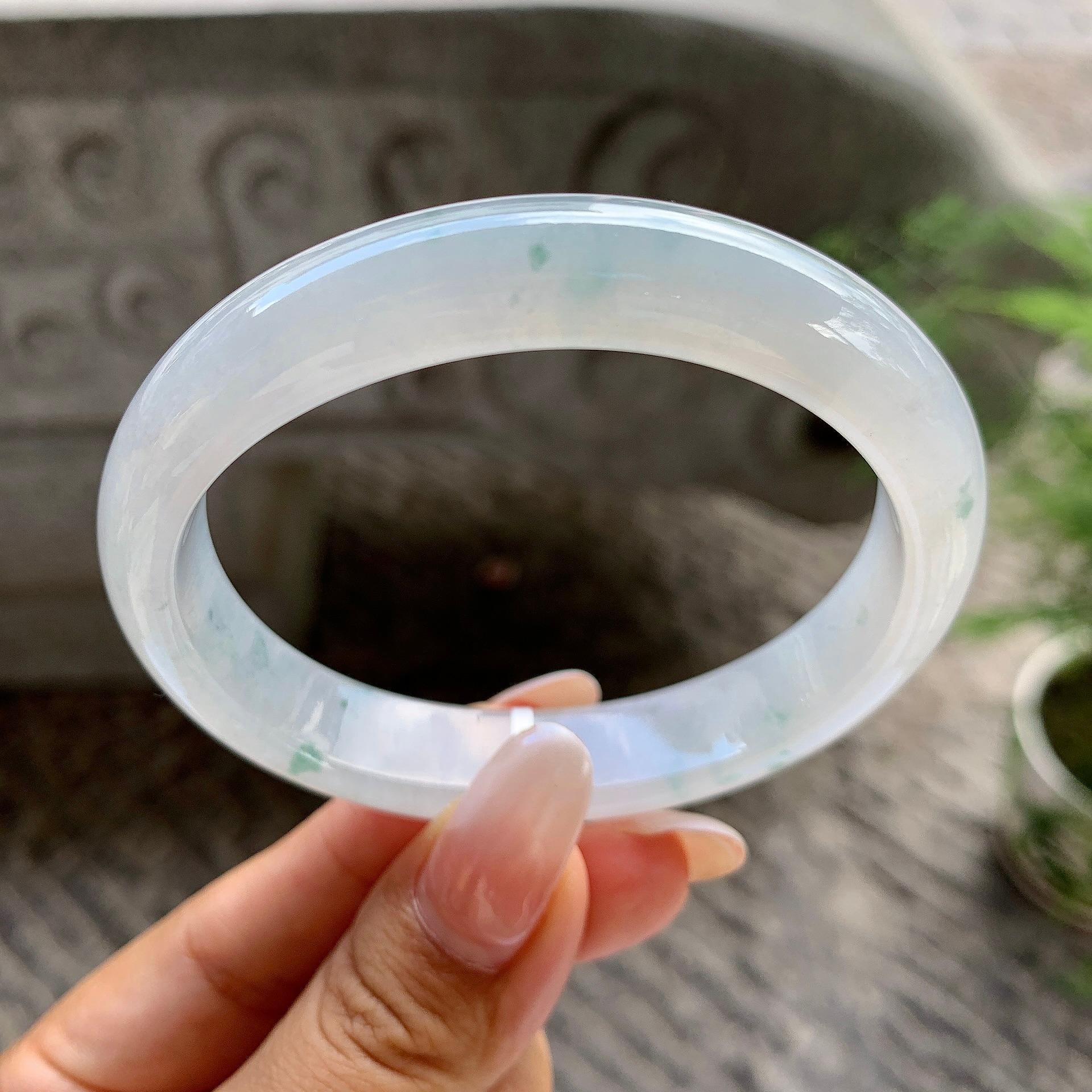 糯冰种飘花贵妃手镯（58.7mm）（yc202387）