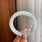 糯冰牛奶底飘花翡翠平安镯（62.8mm）（yc269677）