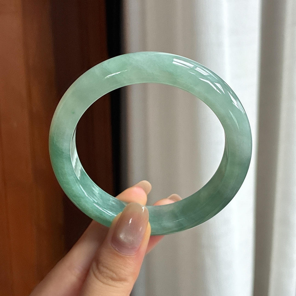Vòng tay bình an chính khuyên miệng rộng, loại hạt mịn bán sơn bán thủy, size 58, Ngọc phỉ thúy tự nhiên loại A Myanmar (yc450833)