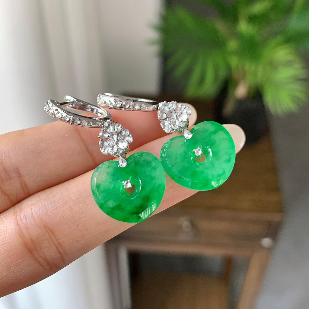 18K金钻镶糯冰种飘阳绿爱心耳坠（yc248200）