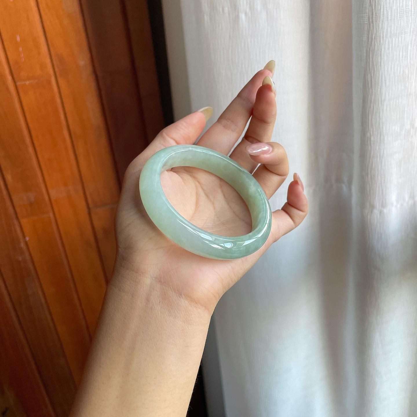 糯冰种晴底翡翠平安镯（55.8mm）（yc220802）