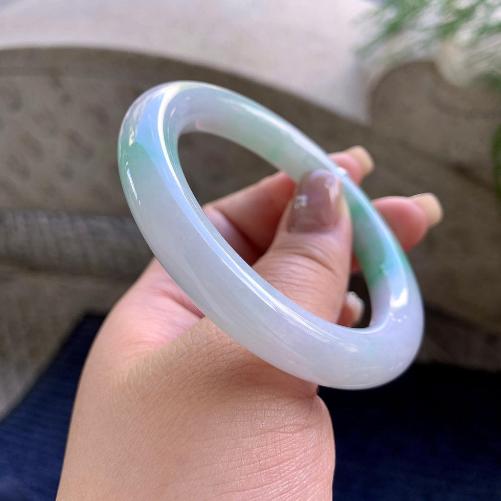 细糯种飘绿花圆条手镯  55圈口  天然缅甸A货翡翠（yc457014）