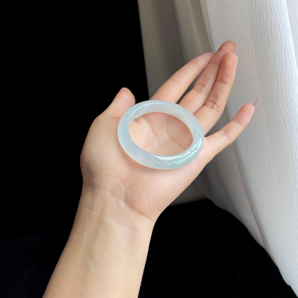 冰种淡春彩翡翠贵妃镯（53mm）（yc316820）
