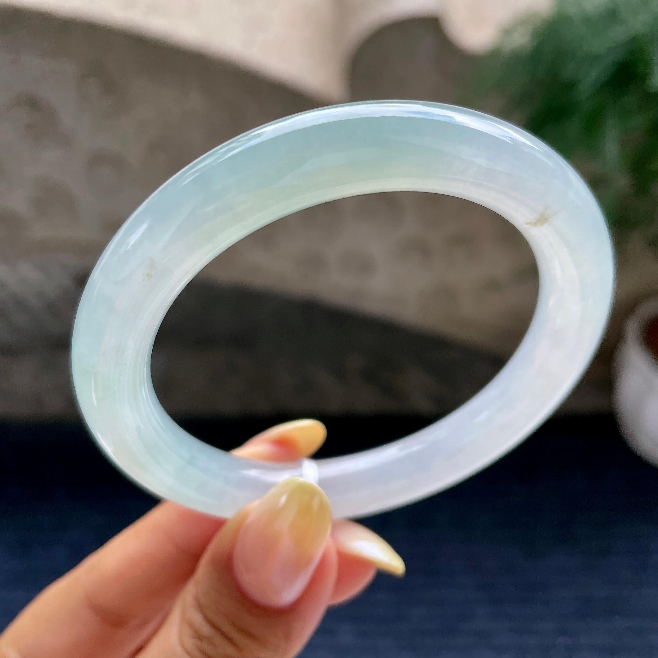 糯冰种飘花圆条手镯56.2圈        天然缅甸A货翡翠（yc452171）