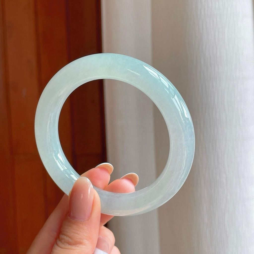 冰种晴底翡翠圆条手镯（54mm)（yc373508）