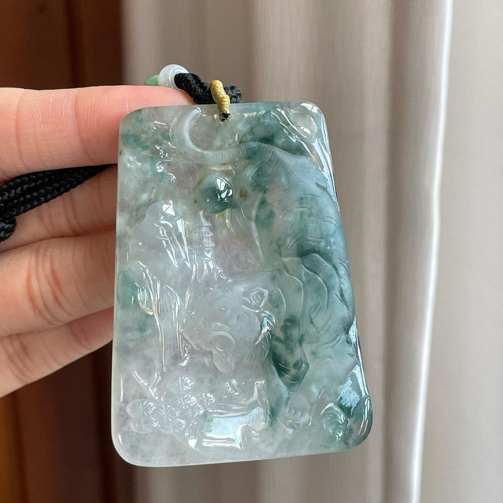 糯冰飘花翡翠虎牌（yc301440）