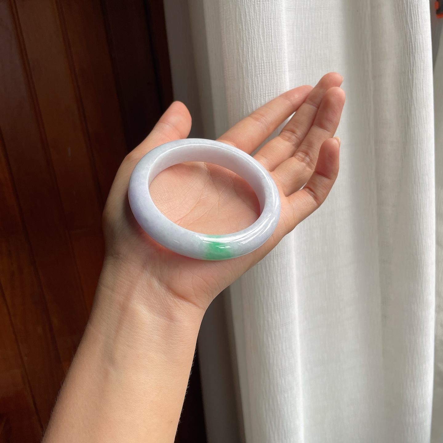 糯冰带色翡翠平安镯（56.5mm）（yc377981）