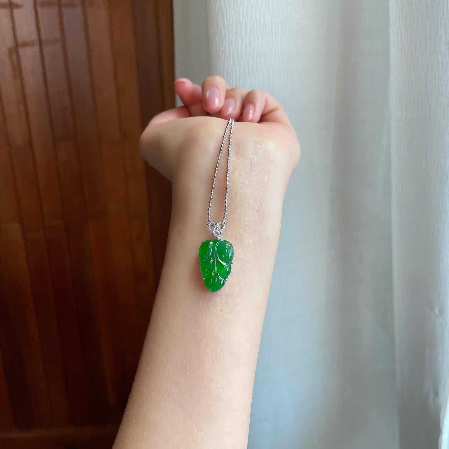 18k 金钻镶冰种满绿翡翠叶子（yc323686）