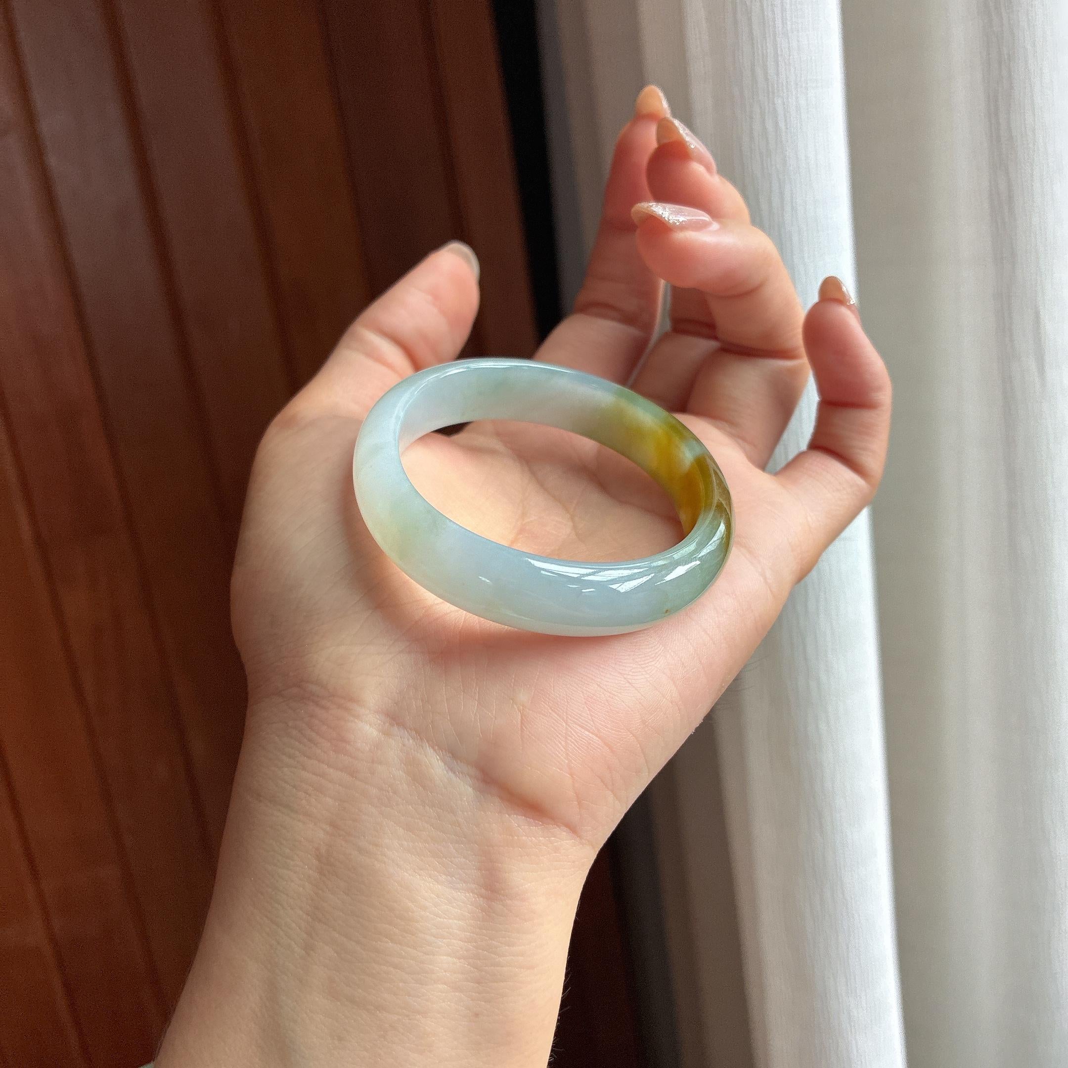 Vòng tay Hoàng phi ngọc phỉ thúy đặc sắc màu vàng băng tuyết 55 vòng Ngọc phỉ thúy tự nhiên loại A Myanmar (yc451497)