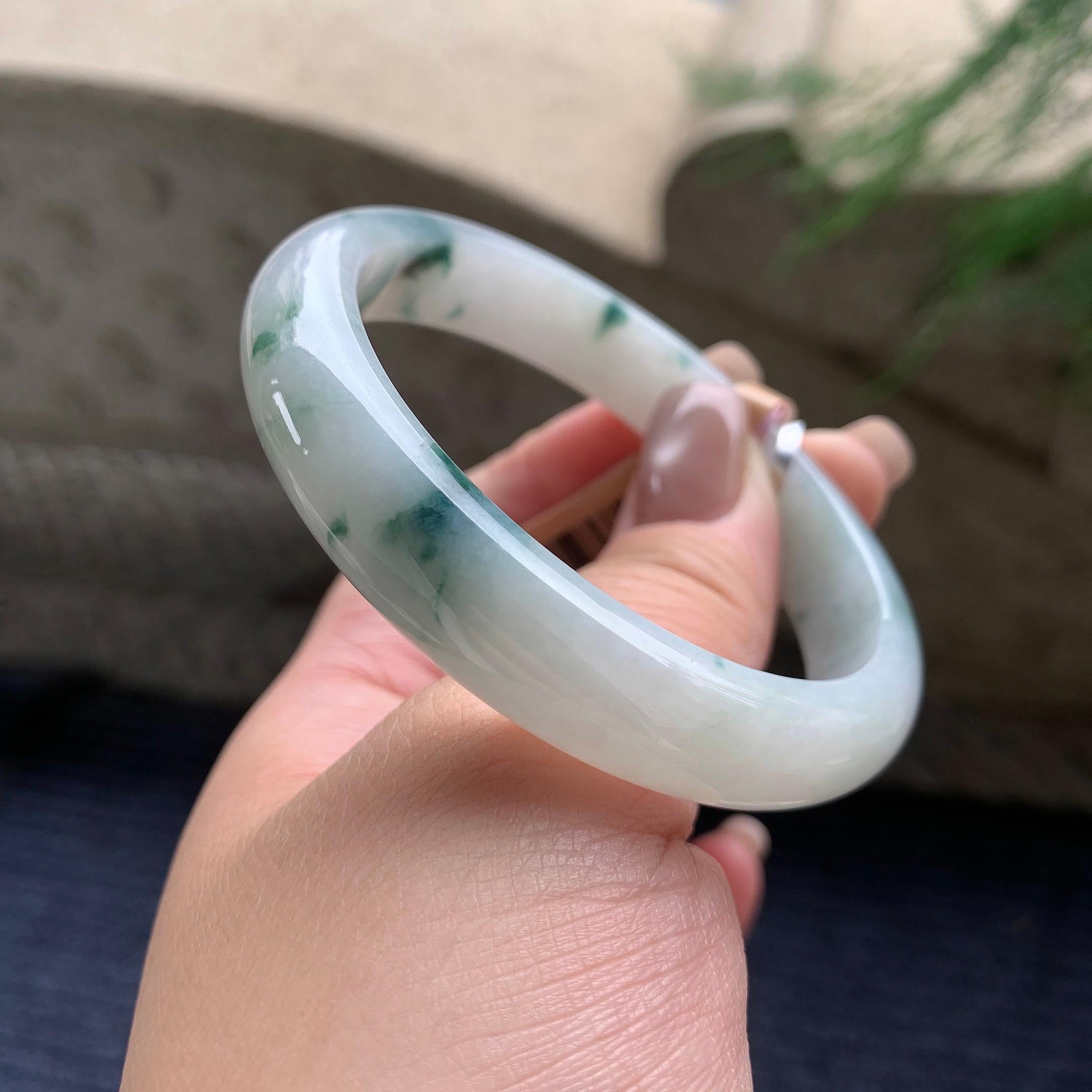 细糯种飘蓝花正圈平安镯  57圈口  天然缅甸A货翡翠（yc405536）