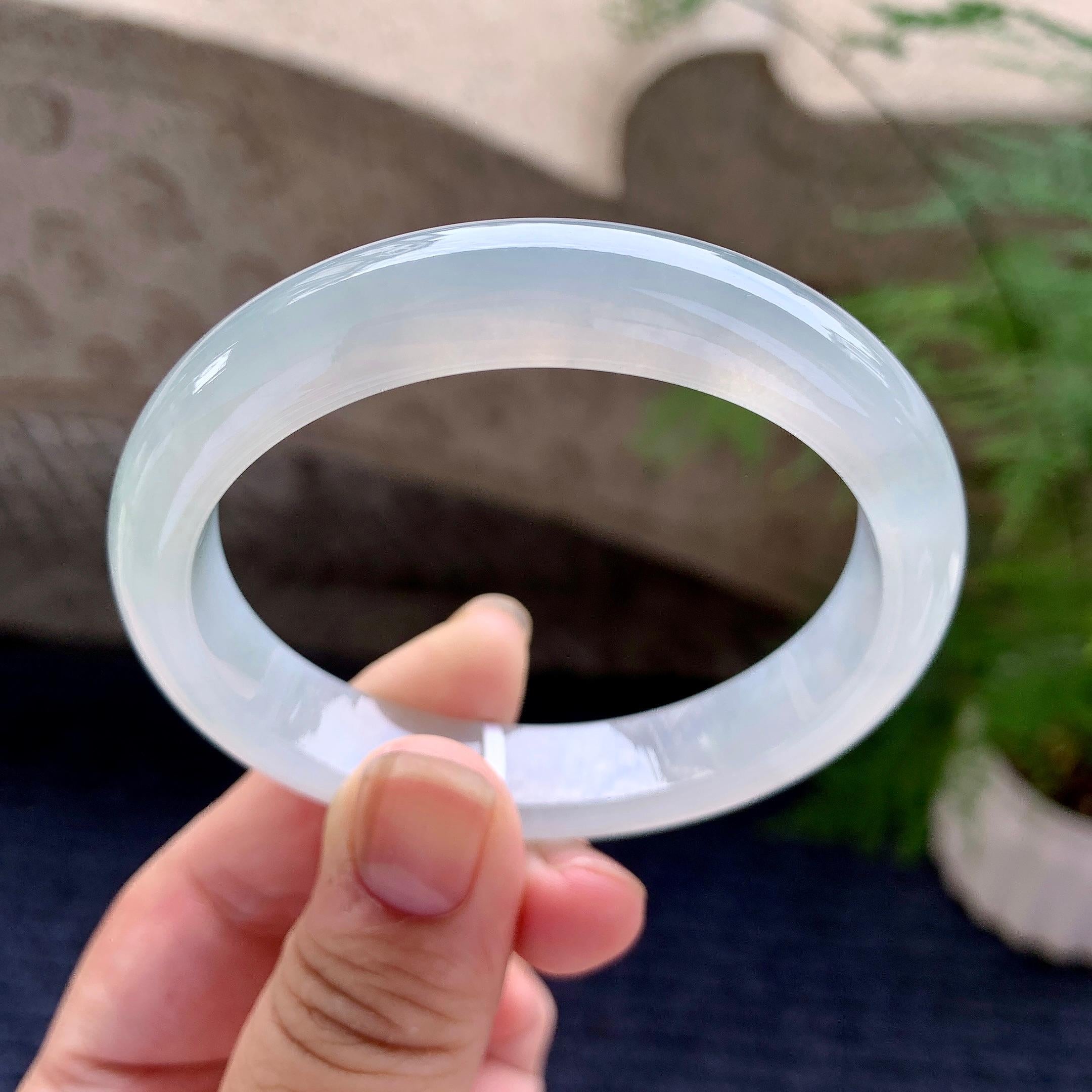 糯冰种无色贵妃手镯（56.2mm）