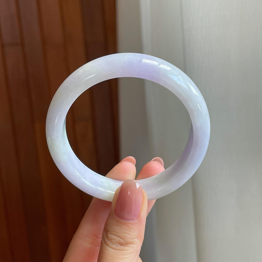 糯冰春带彩翡翠平安镯(55.6mm)（yc323111）