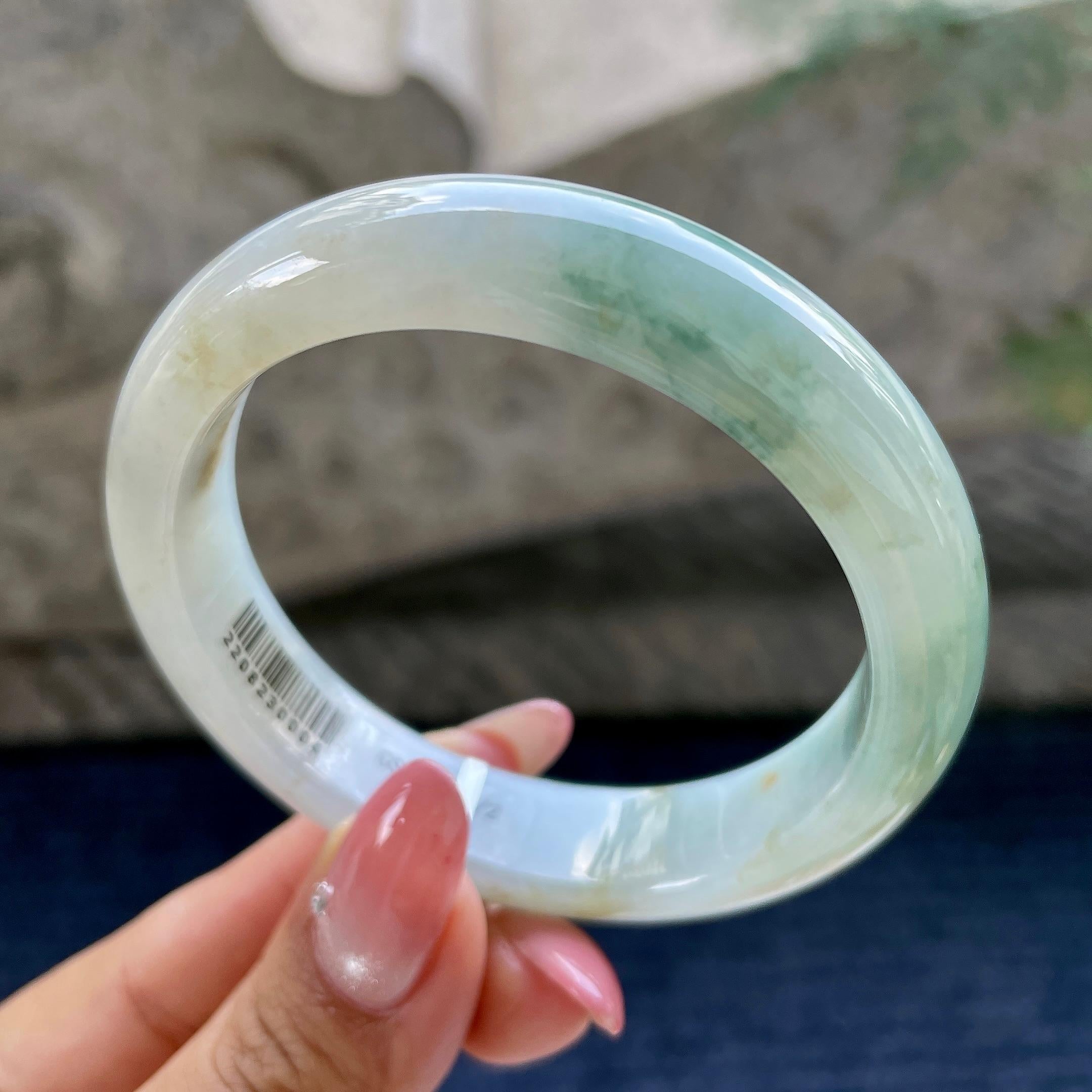 细糯种飘花飘黄翡正圈平安镯55.6圈      天然缅甸A货翡翠（yc424807）