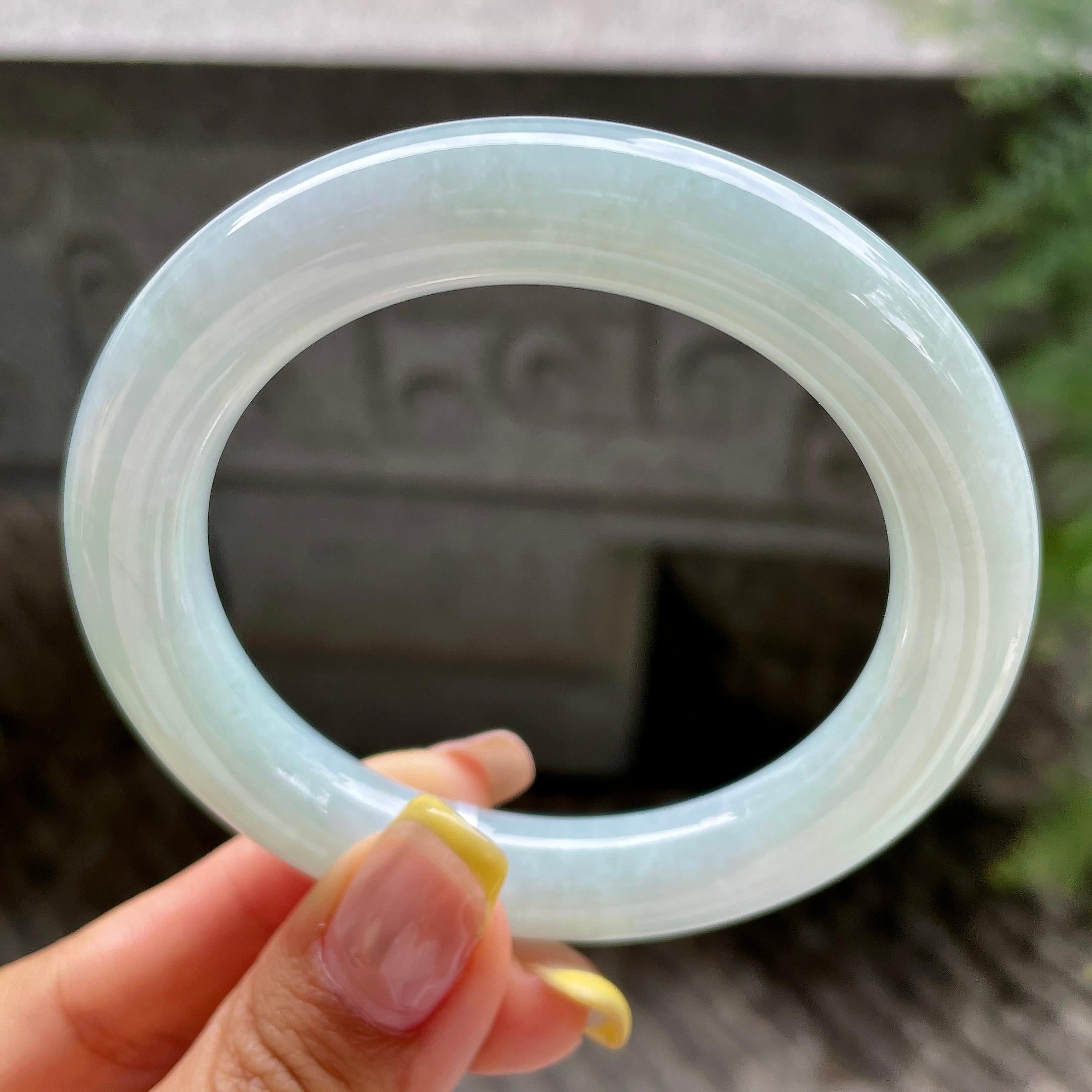 细糯种晴底圆条手镯55.7圈      天然缅甸A货翡翠（yc383130）