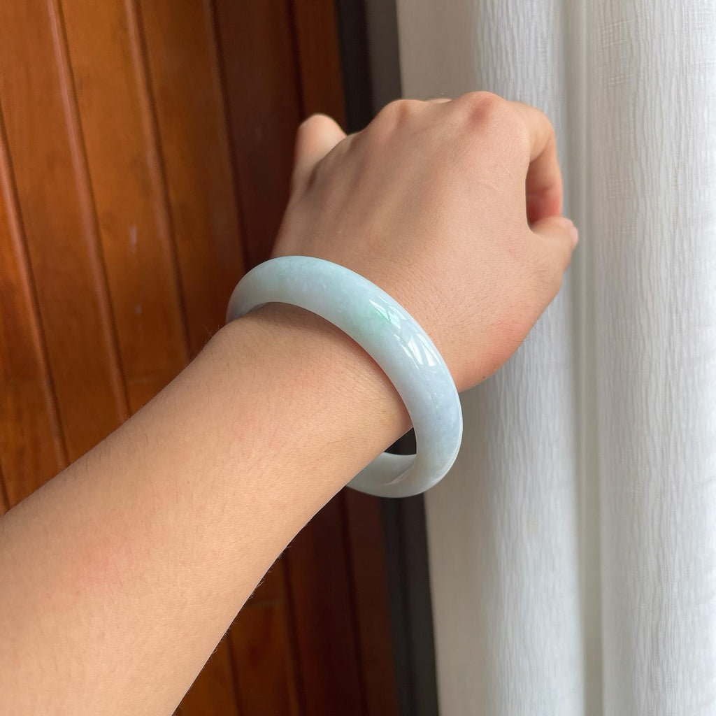 糯种带色翡翠平安镯（57.5mm）（yc221959）