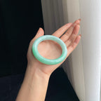 糯冰果绿翡翠圆条手镯（57mm）（yc378050）