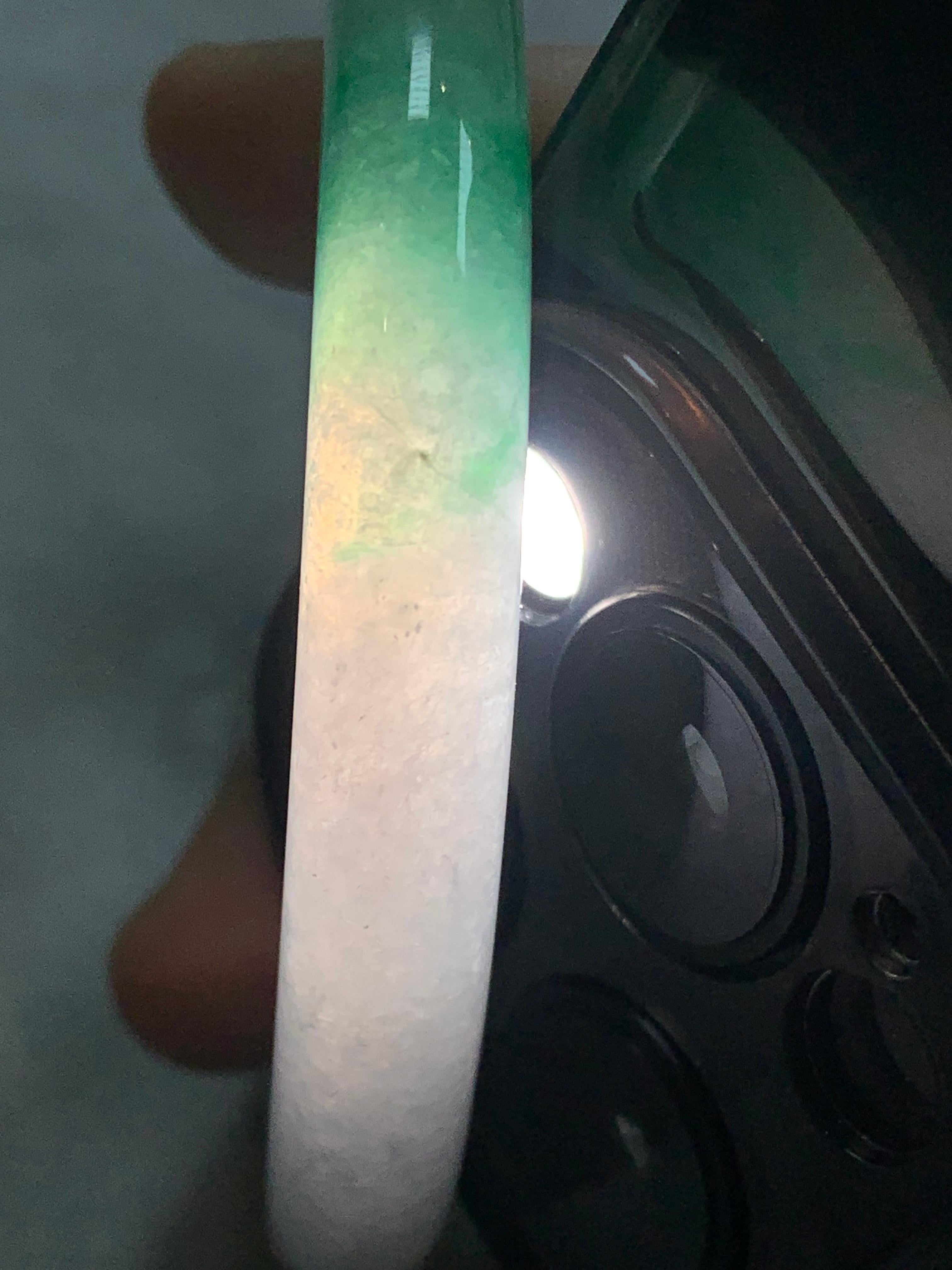糯冰种淡紫底飘绿圆条手镯（53.4mm）（yc290113）