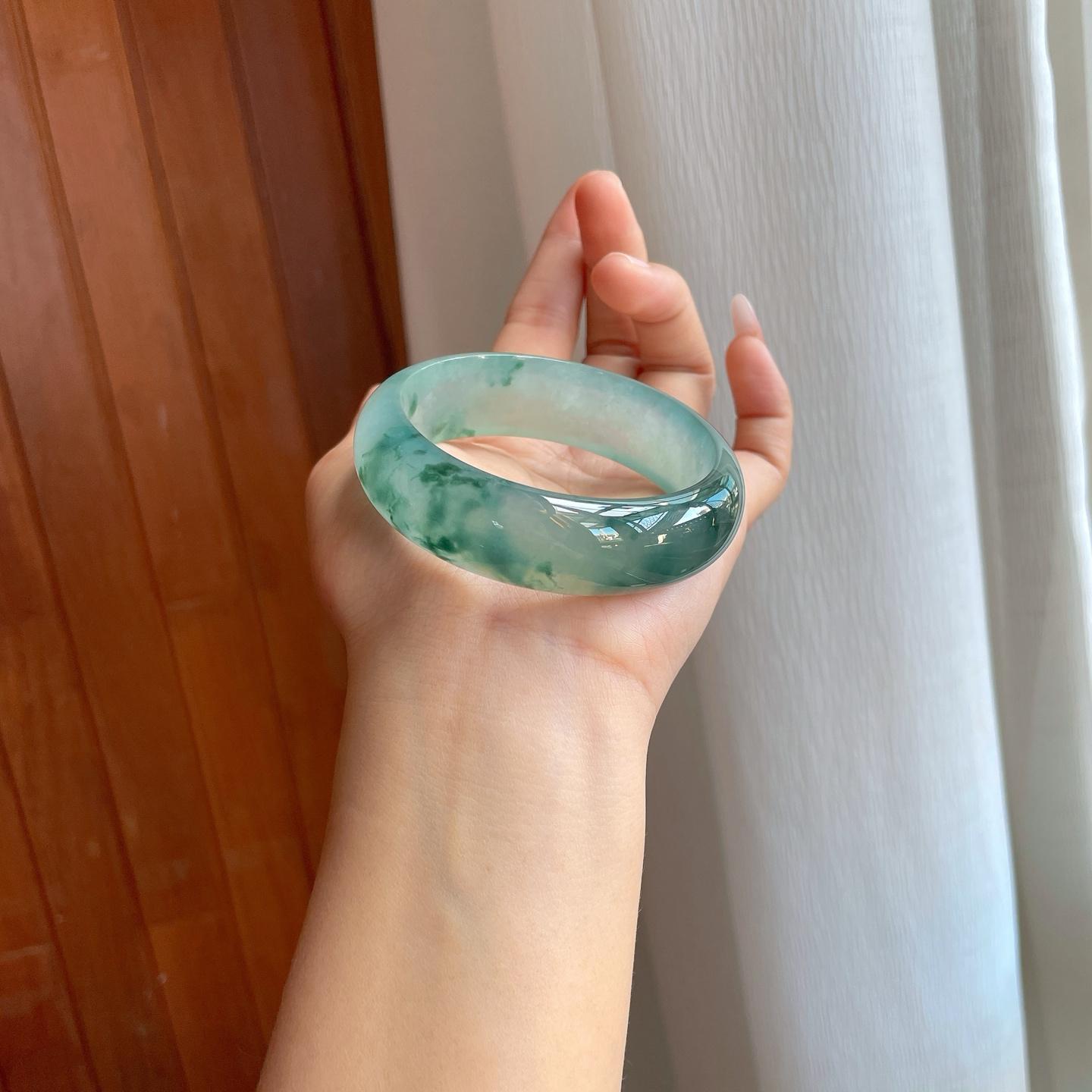 糯冰飘花宽版翡翠平安镯（57.4mm）（yc313030）