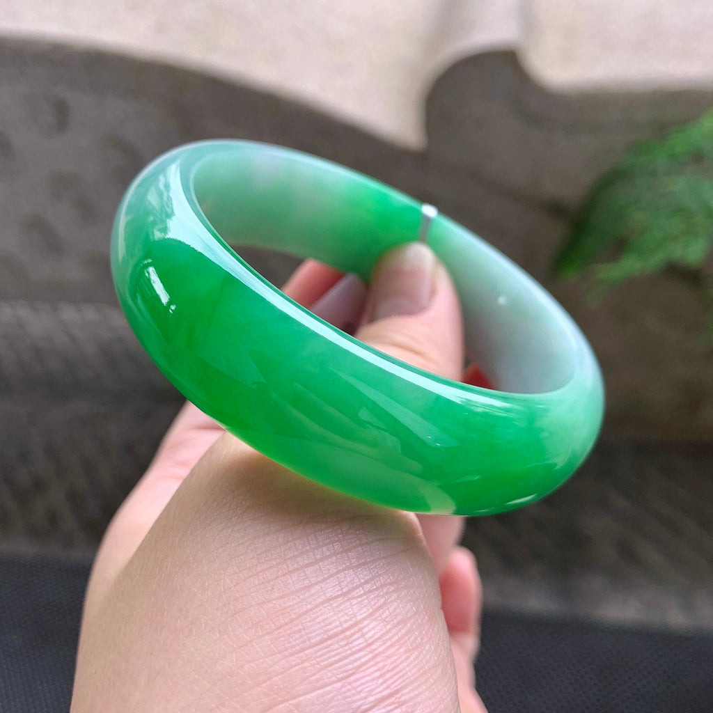 糯冰种阳绿宽版轮胎手镯（56.8mm）（yc259000）