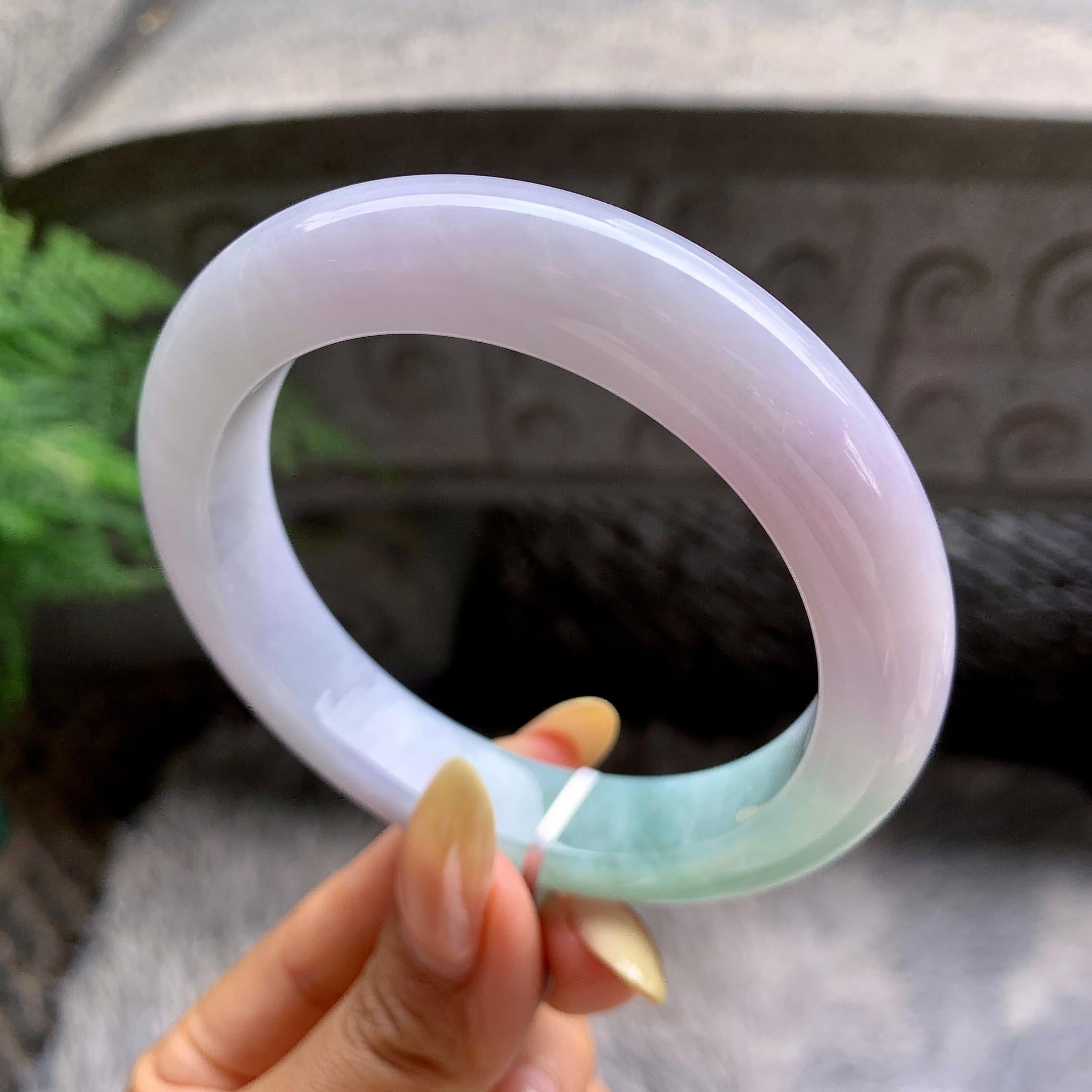 大圈口 细糯种淡春彩正圈平安镯60圈 天然缅甸A货翡翠（yc481907）