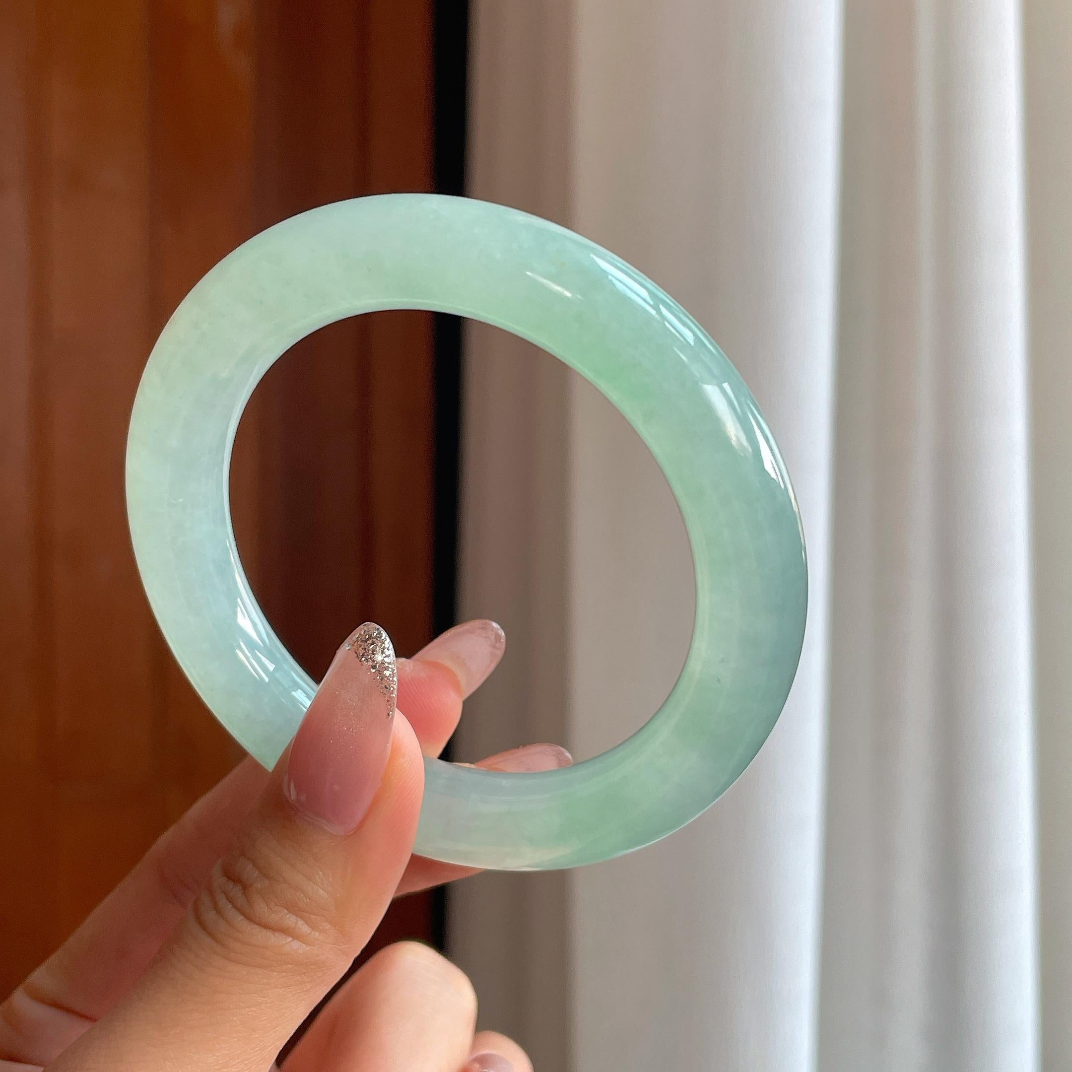 冰种晴底翡翠圆条手镯（57.5mm）（yc353519）