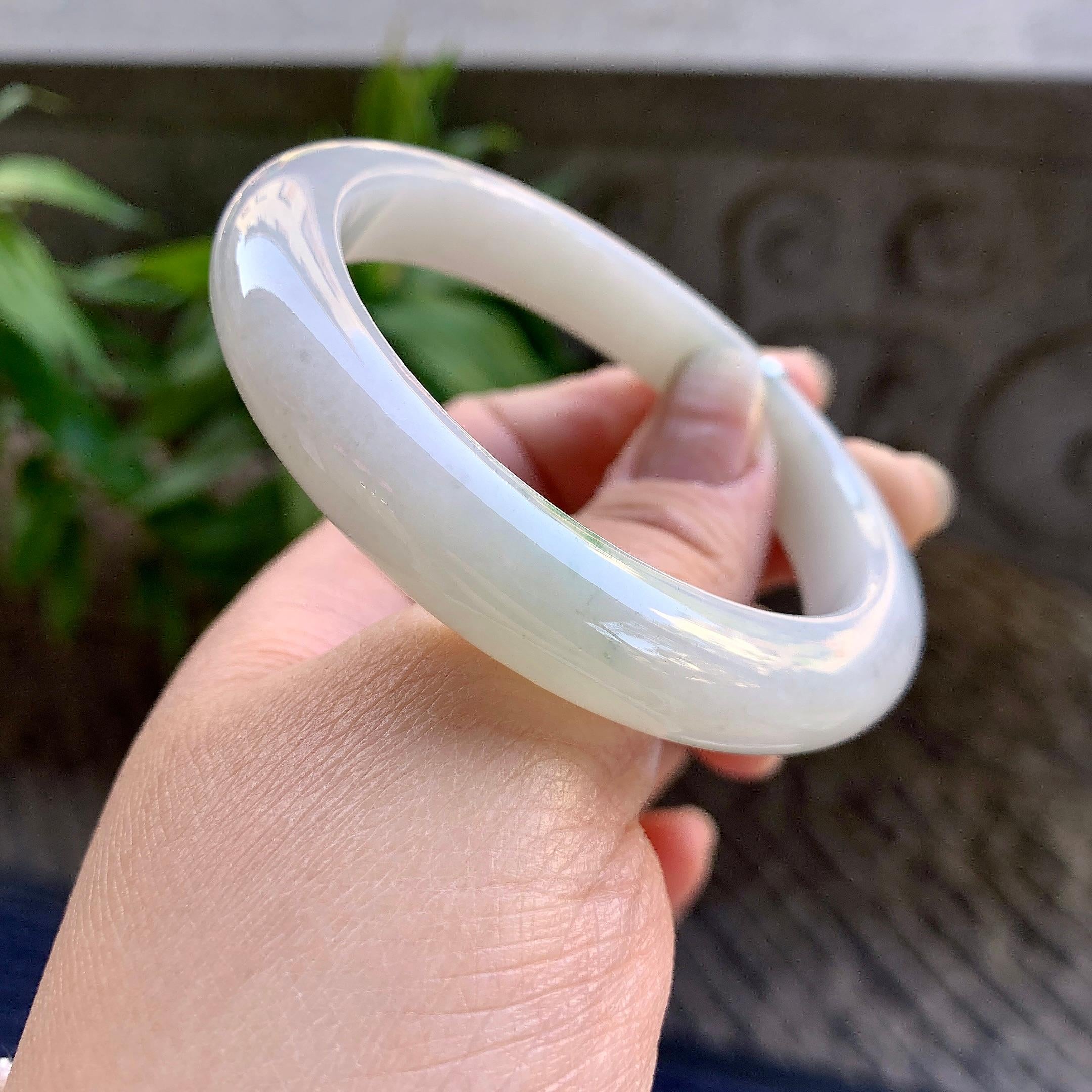 细糯种飘绿花正圈平安镯55.2圈口 天然缅甸A货翡翠（yc330326）
