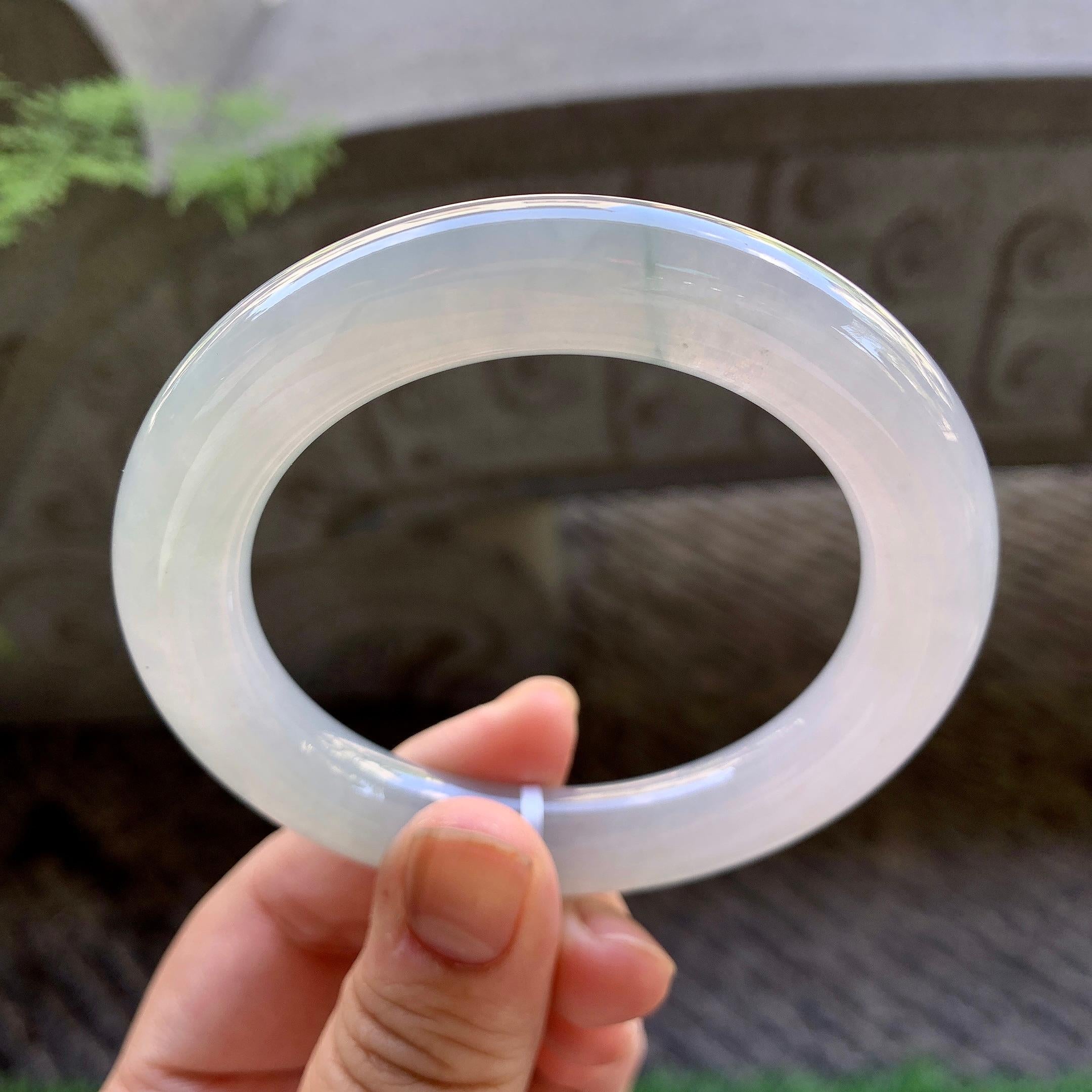 糯冰种飘花圆条手镯（56.7mm）（yc213132）