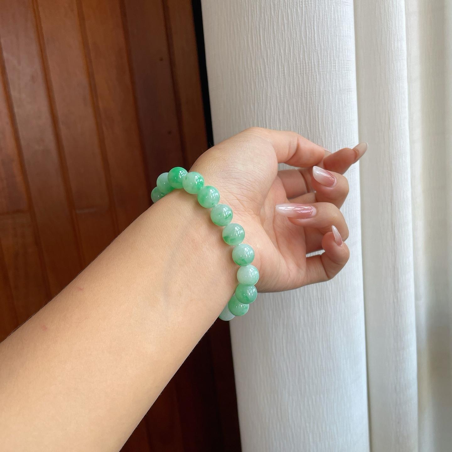 糯冰种飘绿花翡翠珠串手串（yc266574）