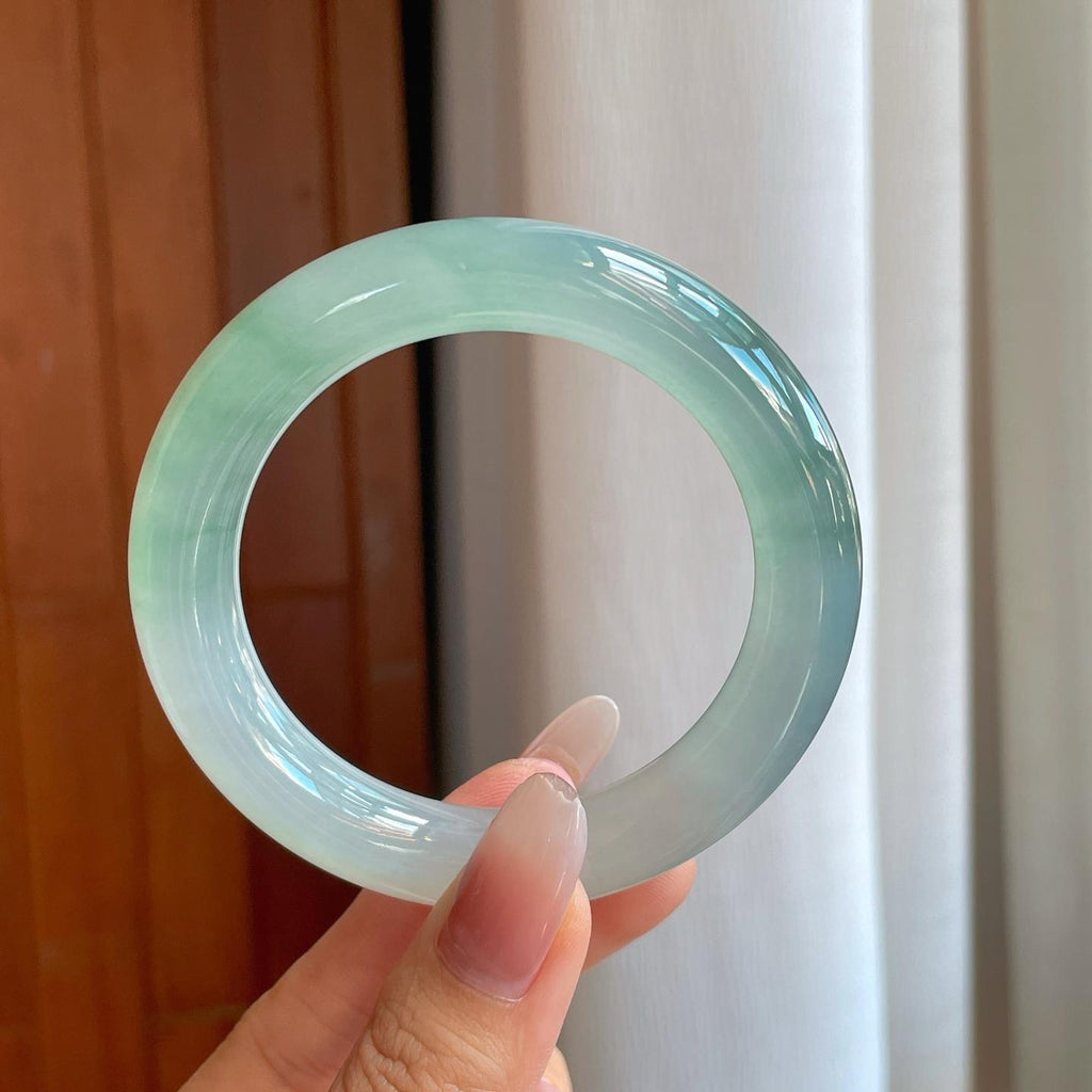 冰种湖水绿翡翠圆条手镯（55.5mm）（yc267500）