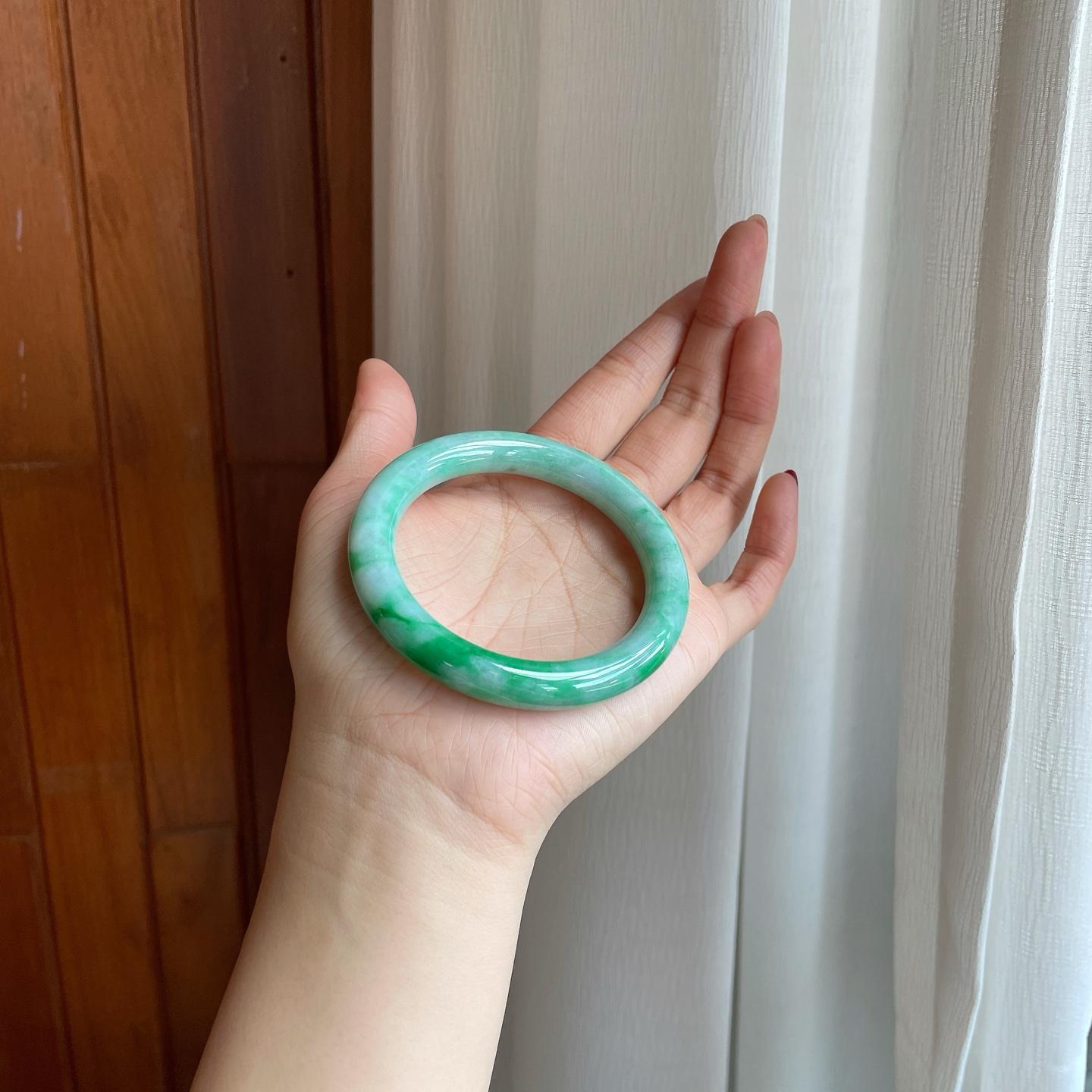 糯冰带色翡翠圆条手镯（54.6mm）（yc302152）