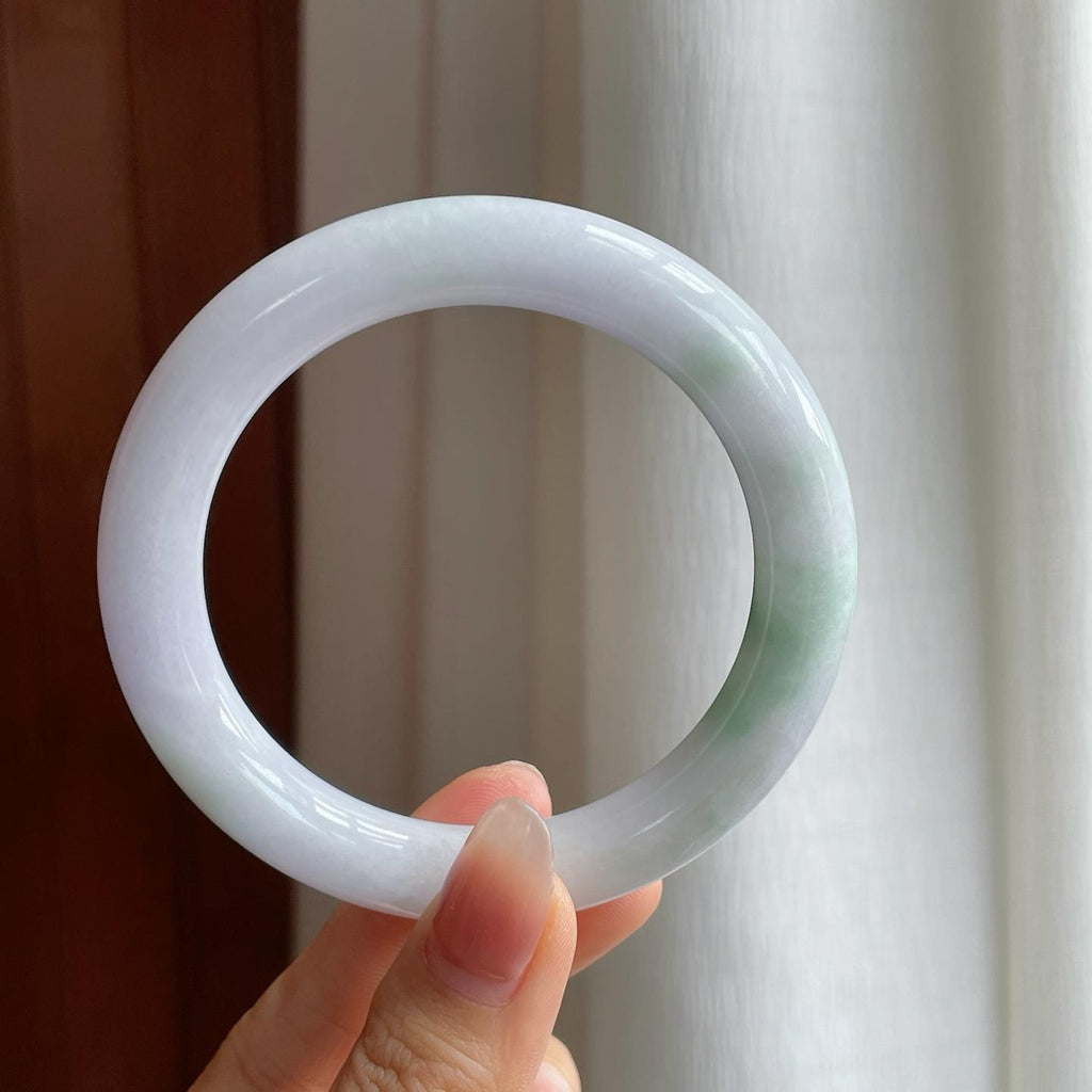 糯冰淡春底带色翡翠圆条手镯（59.5mm）（yc312893）
