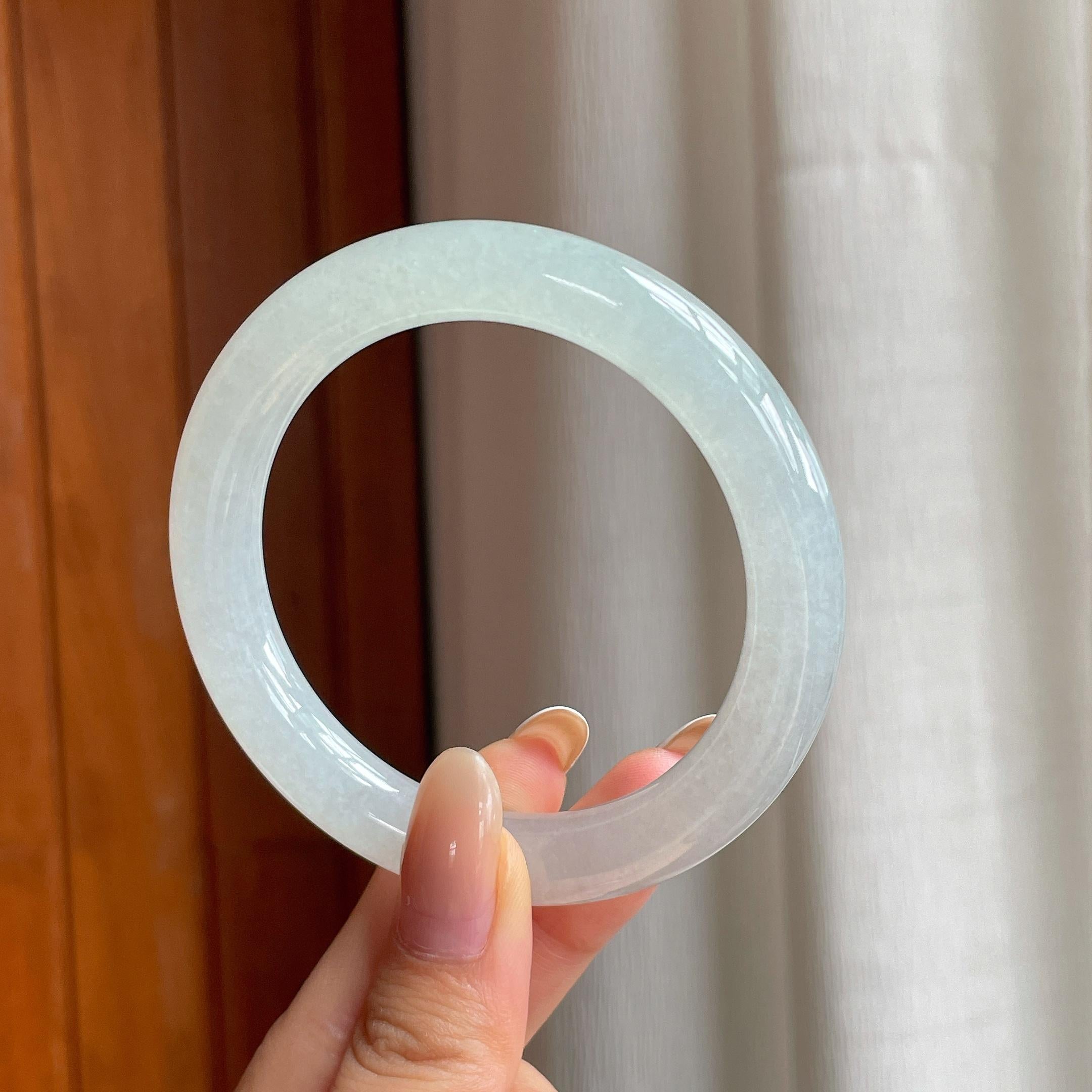 糯冰白月光翡翠圆条手镯（56mm)（yc406770）
