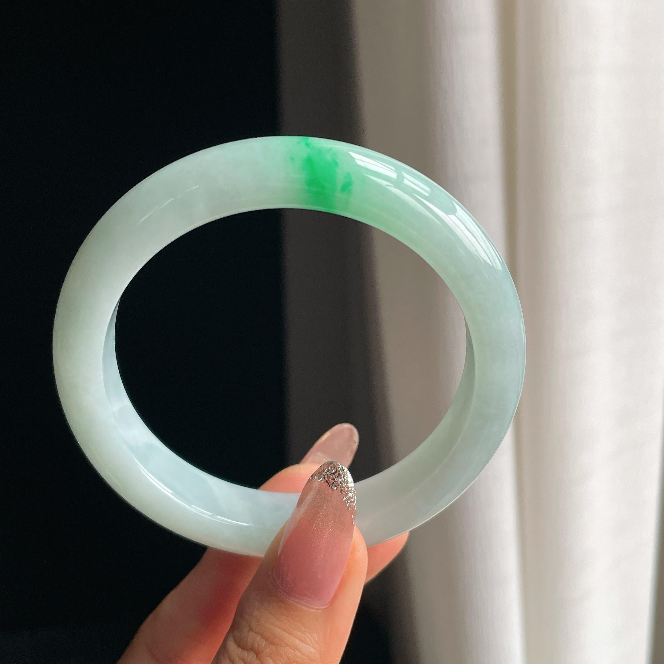 糯冰飘一抹翠色翡翠平安镯（59mm）（yc354254）