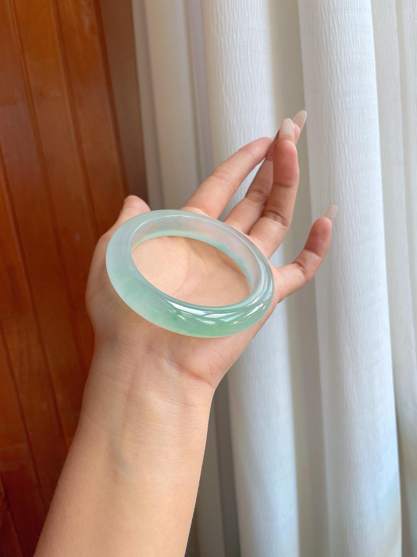 冰玻种带色翡翠平安镯（58.5mm）（yc269014）