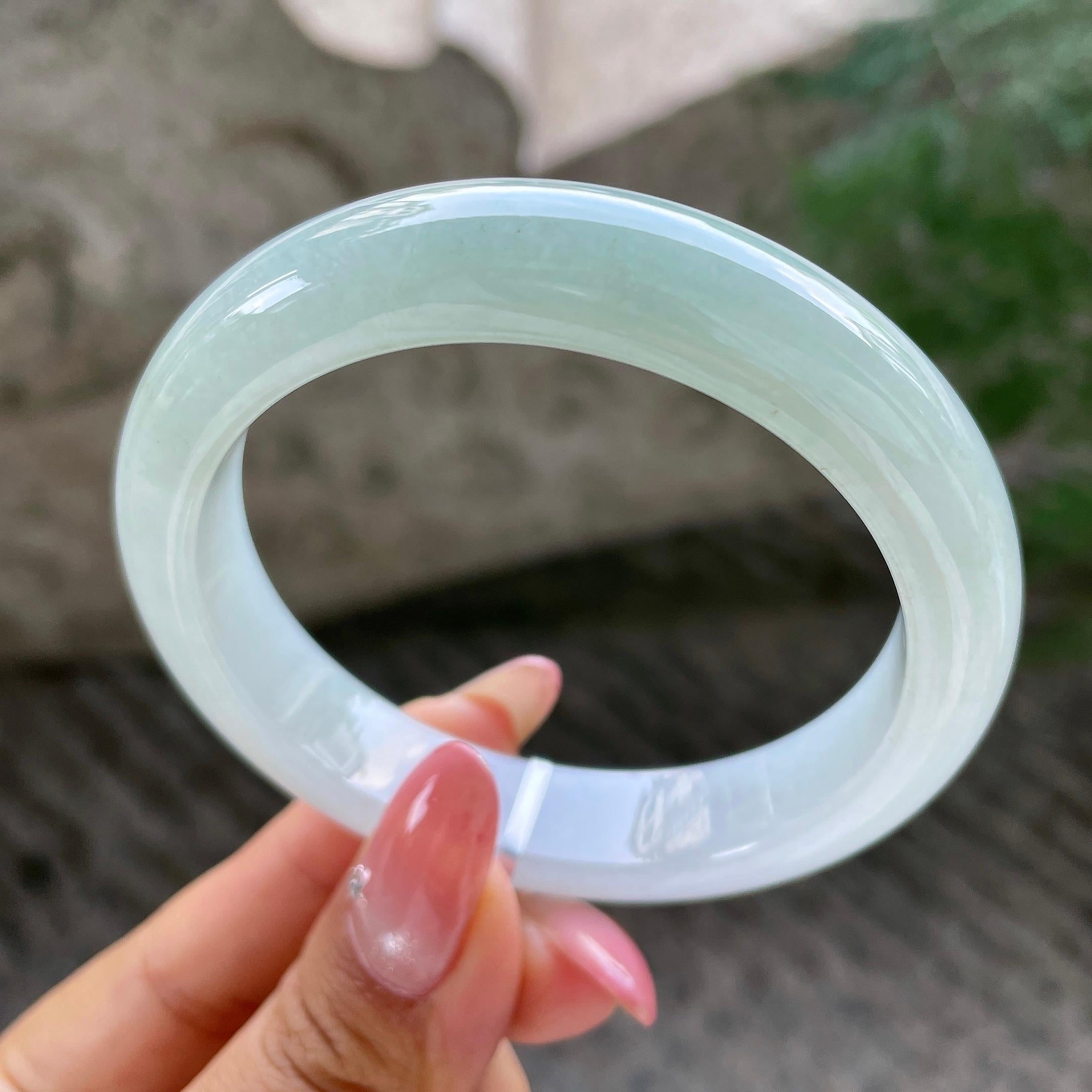 细糯种带底色正圈平安镯57.1圈       天然缅甸A货翡翠（yc431585）