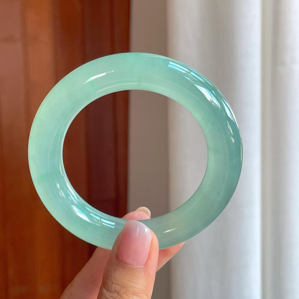冰种晴底翡翠圆条手镯（55.4mm)（yc386436）