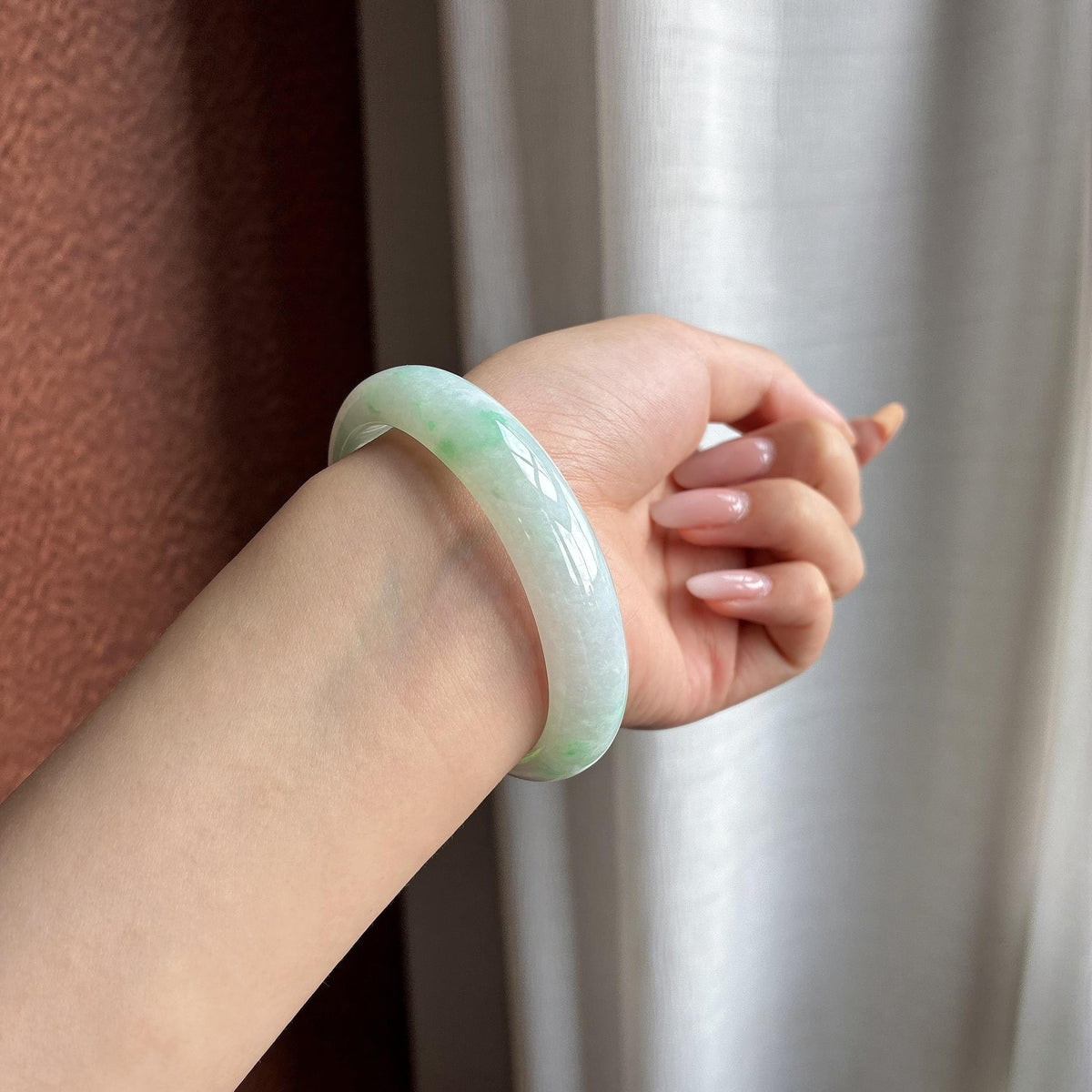 糯冰春带彩贵妃镯 55圈（yc751566）