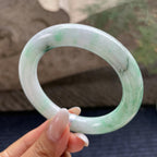 糯种飘绿花圆条手镯56.7圈      天然缅甸A货翡翠（yc421232）