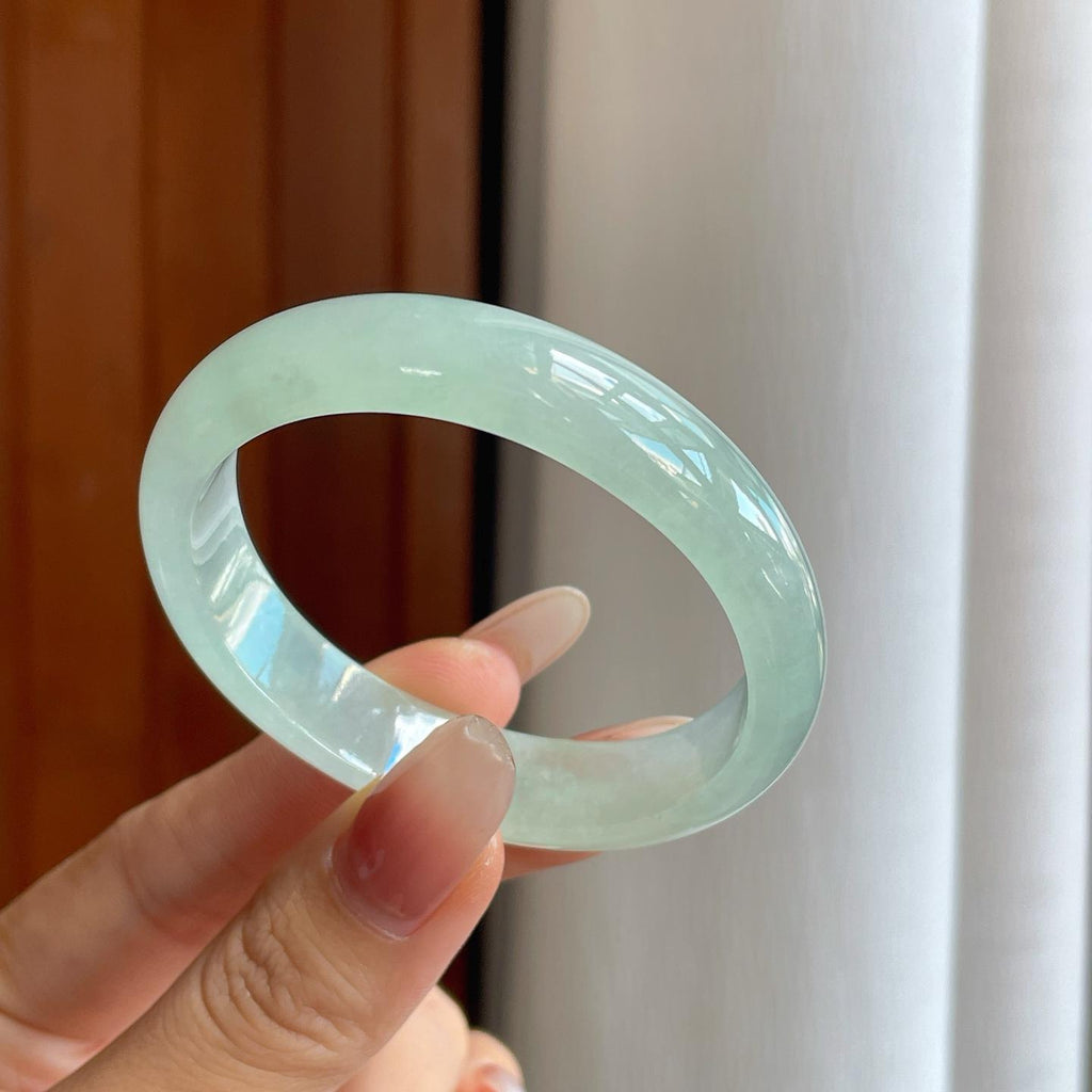 糯冰晴底翡翠贵妃手镯（52.8mm）（yc270324）